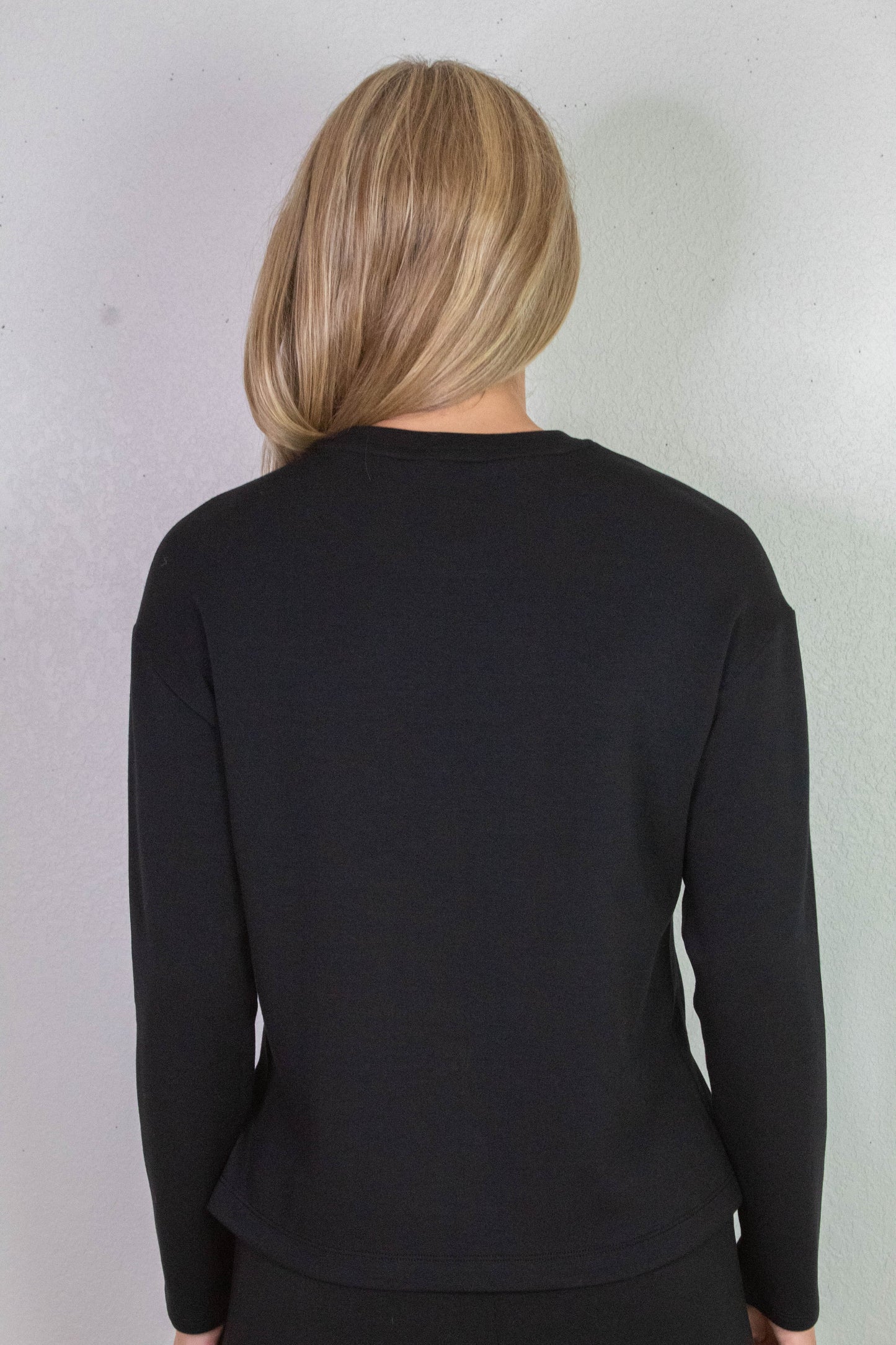 Airessentials Side Slit Top, Very Black | SPANX