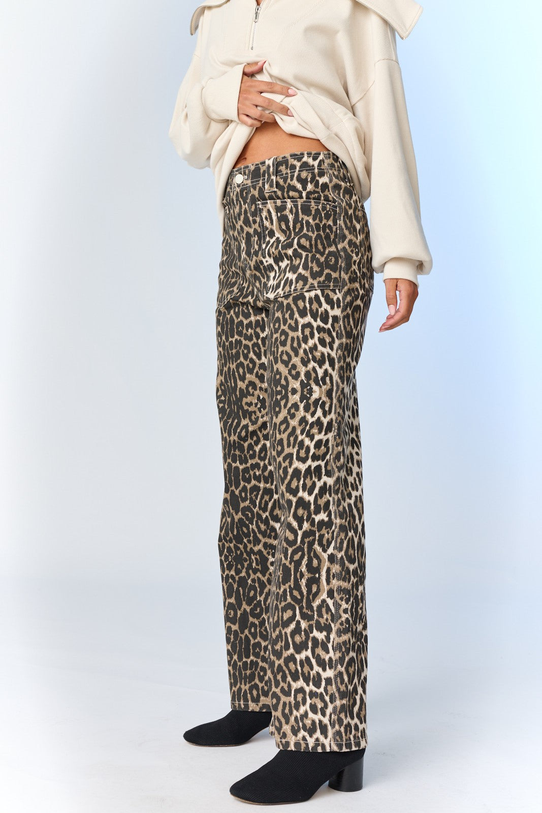  Hallie Leopard Patch Pocket Pants, Taupe
