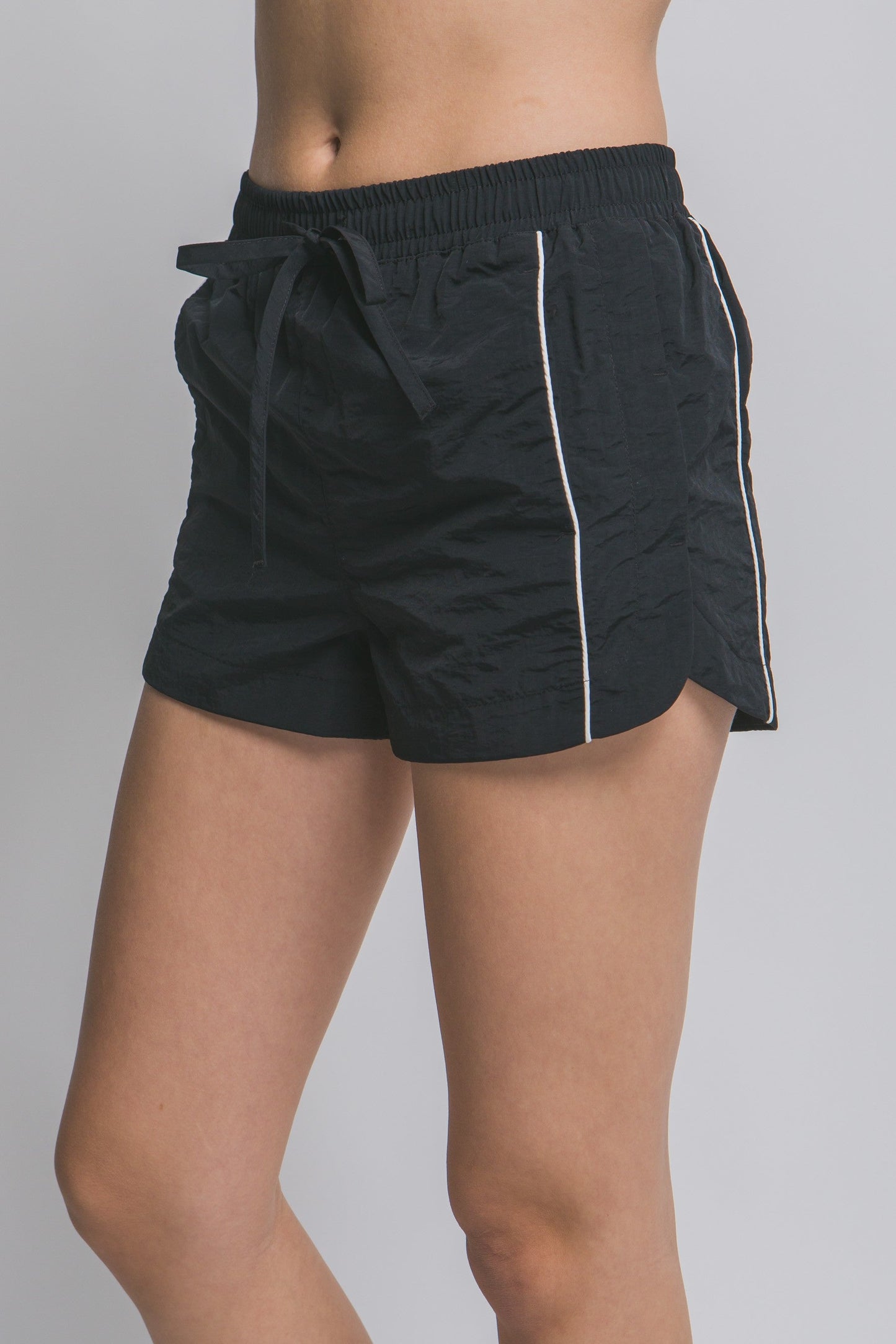  Ryleigh High Rise Windbreaker Shorts, Black