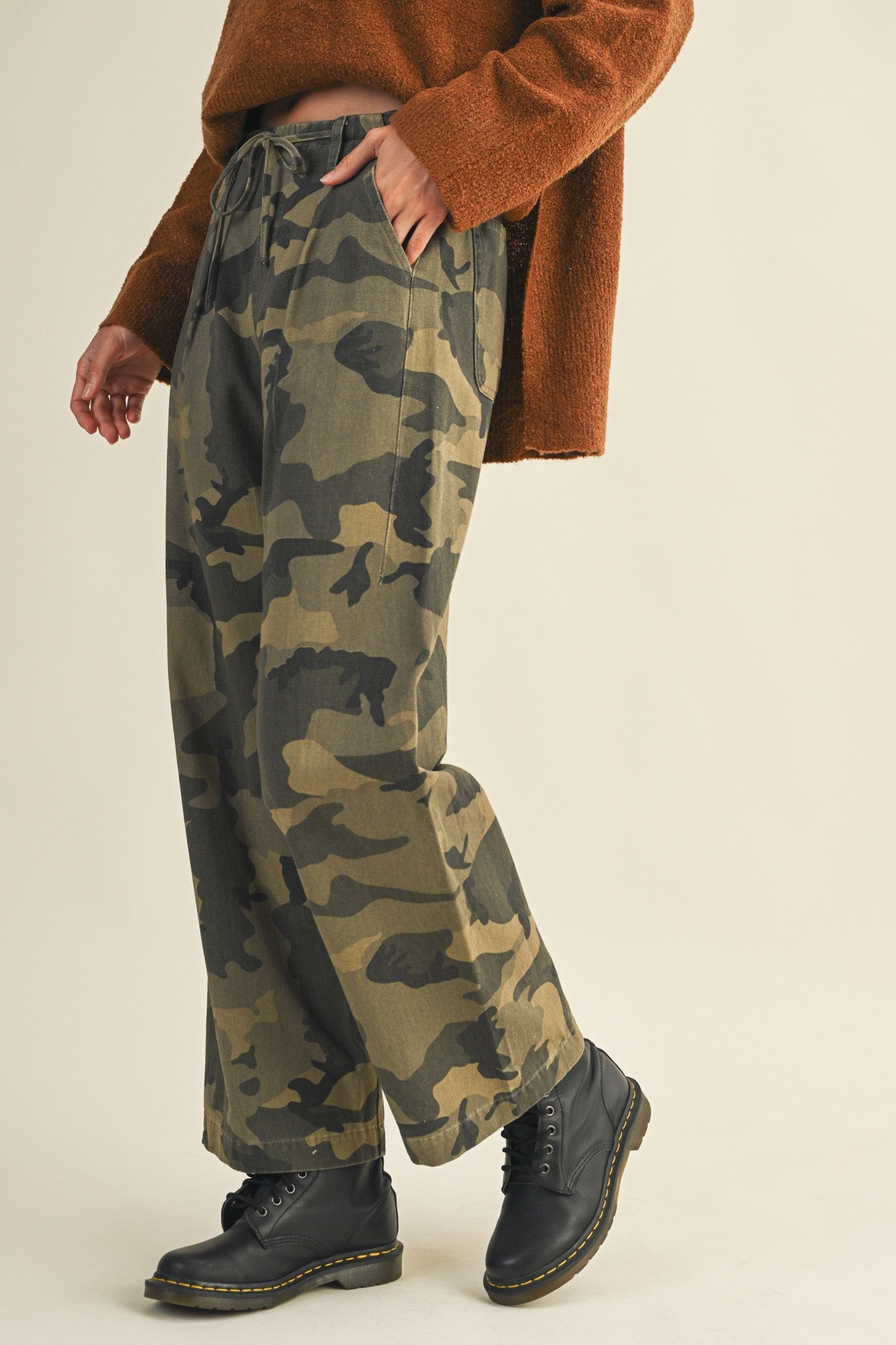 Rosalia Front Tie Woven Pant, Camo