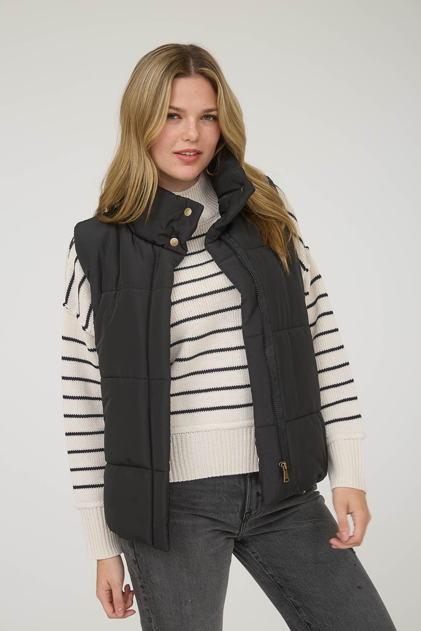  Liv Solid Zip Up Puffer Vest, Black