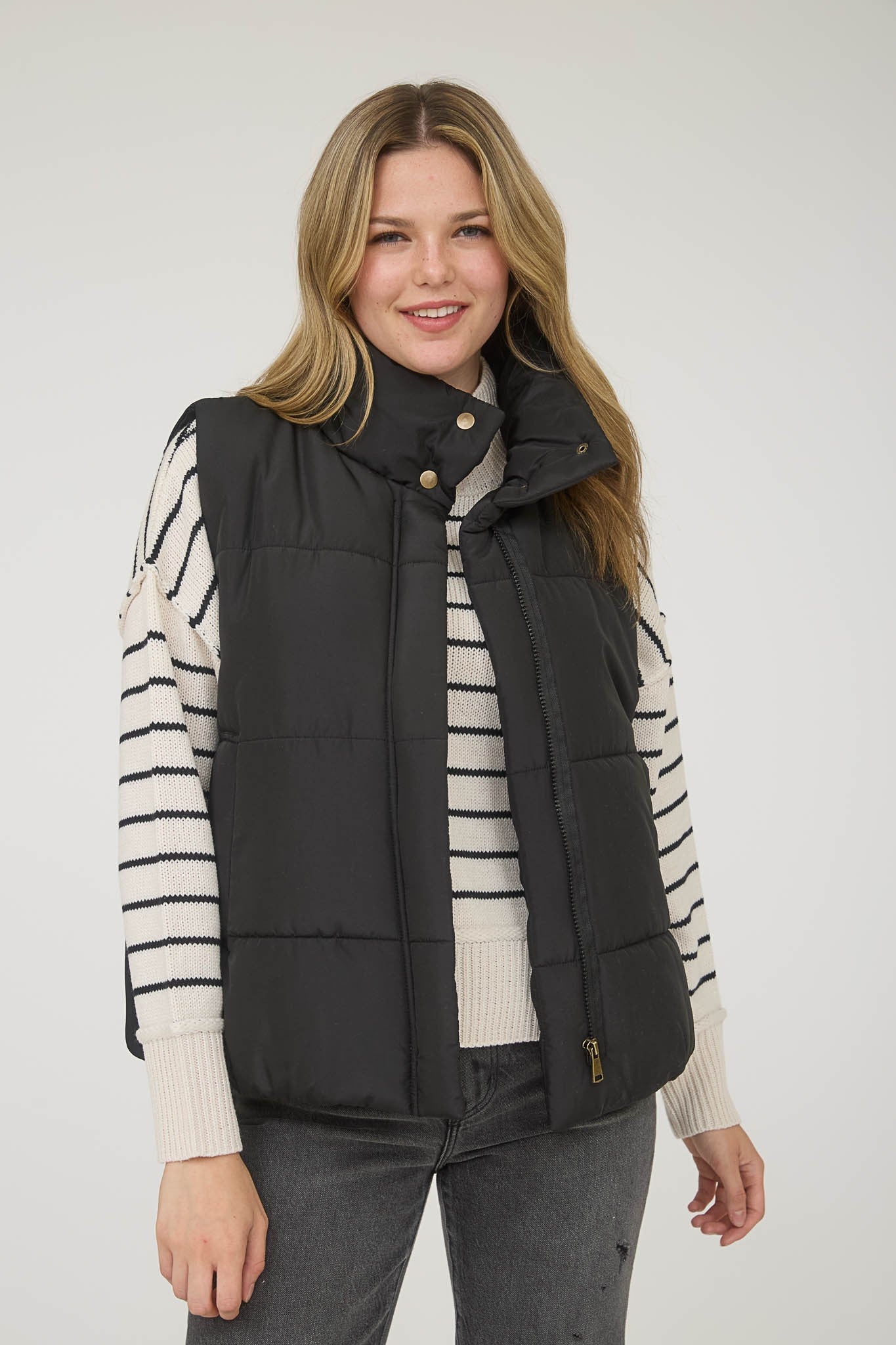  Liv Solid Zip Up Puffer Vest, Black