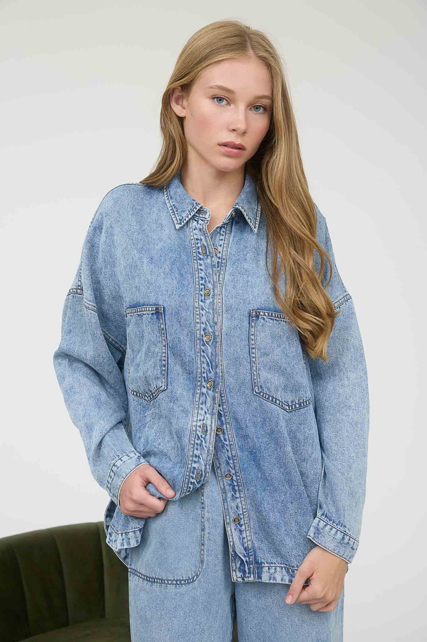  Luci Button Down Shirt, Chambray