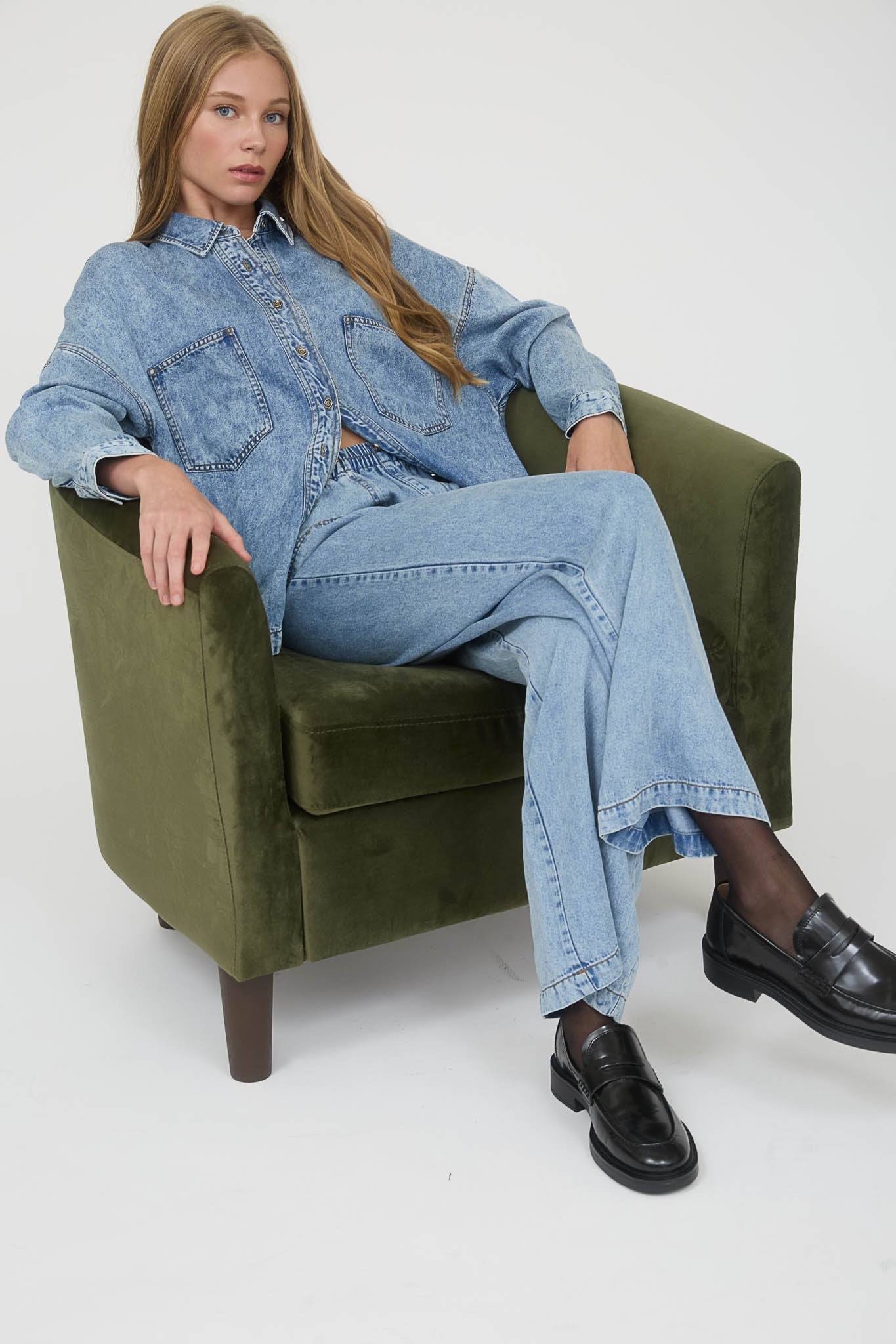  Luci Button Down Shirt, Chambray
