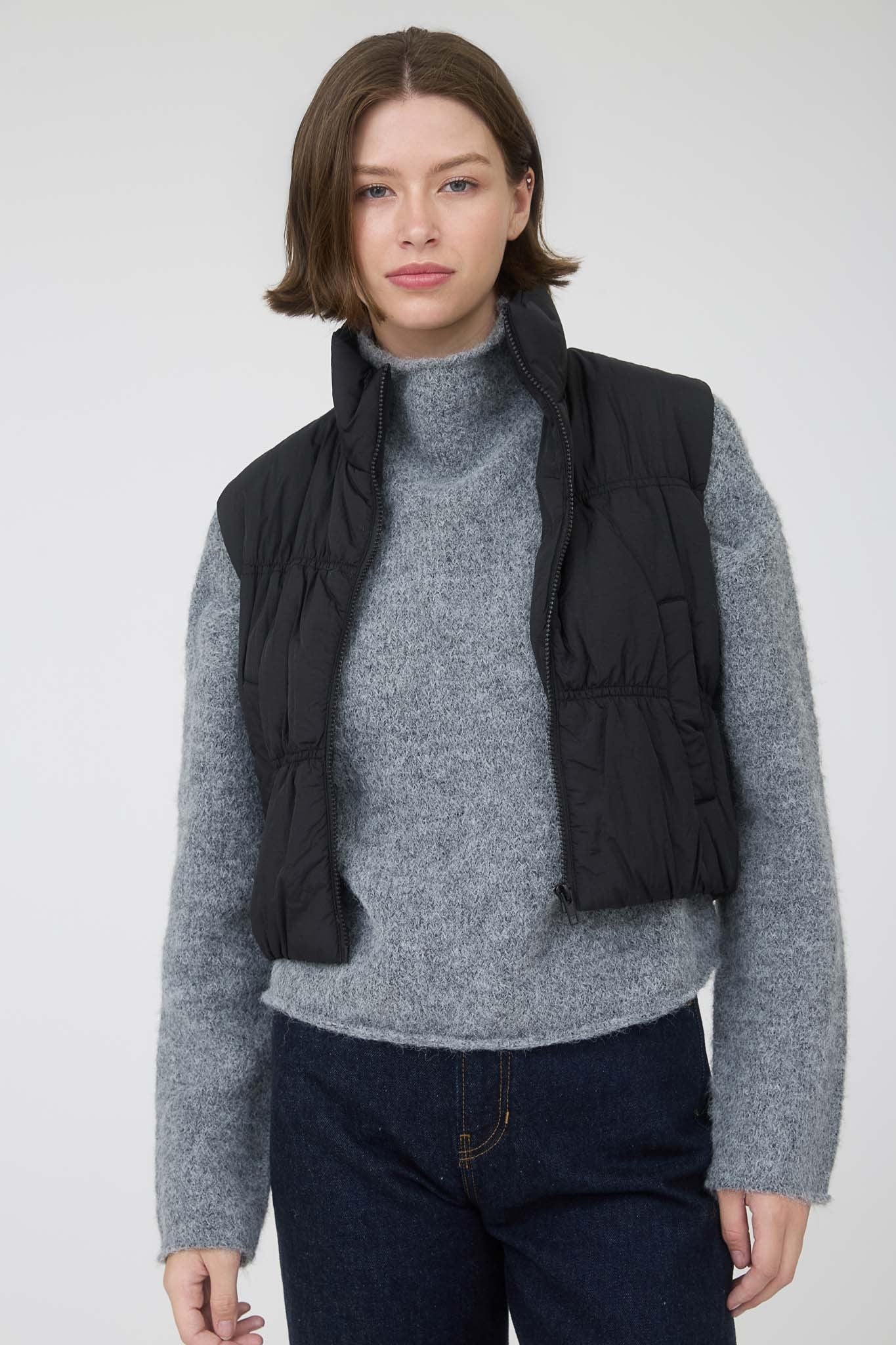  Martha Zip Up Cropped Puffer Vest, Black