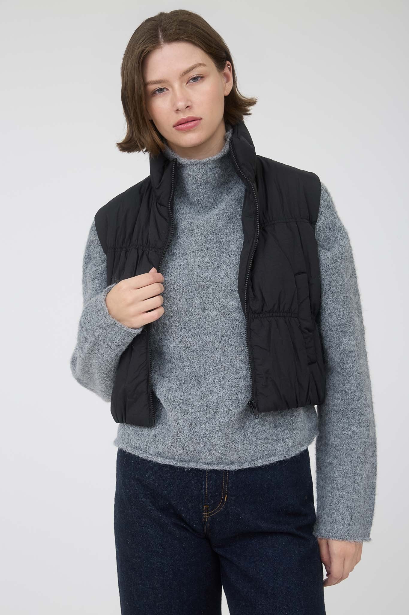  Martha Zip Up Cropped Puffer Vest, Black