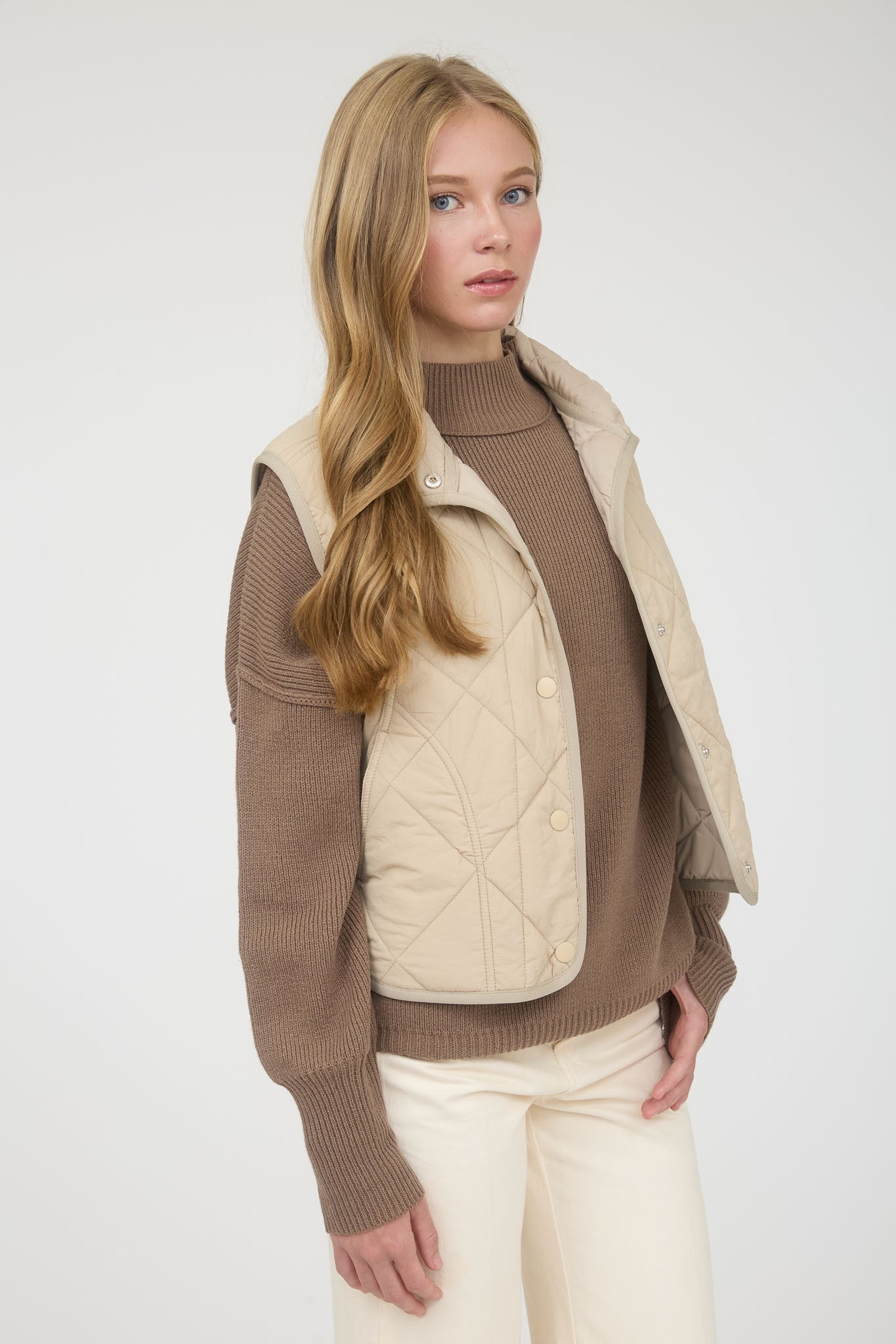  Sara Snap Button Quilted Vest, Khaki