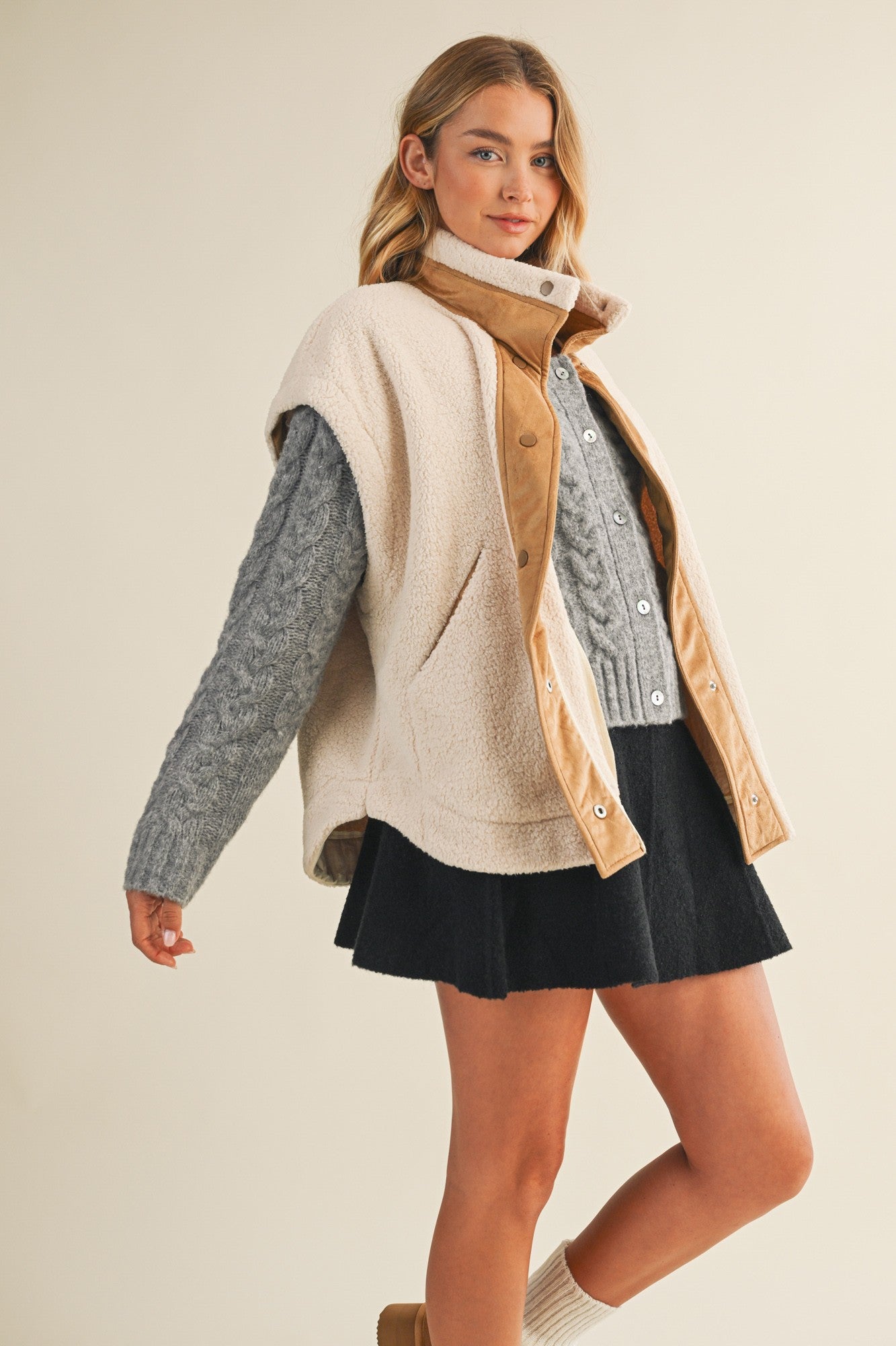  Jasmine Fleece Suede Contrast Vest, Ecru