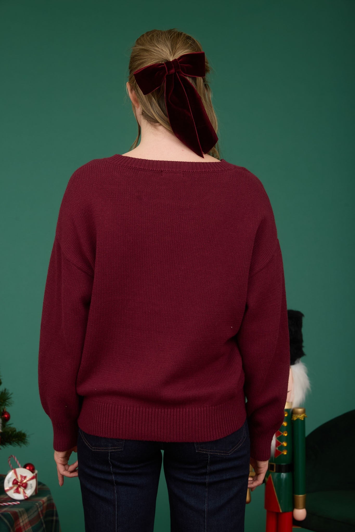  Elle Teddy Bear Graphic Sweater, Burgundy