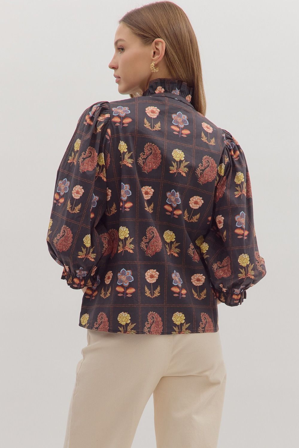  Emilia Floral Print Ruffle Detailed Top, Black