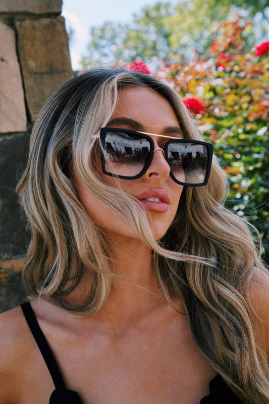  Velda Sunglasses, Black/Goldfade | Otra