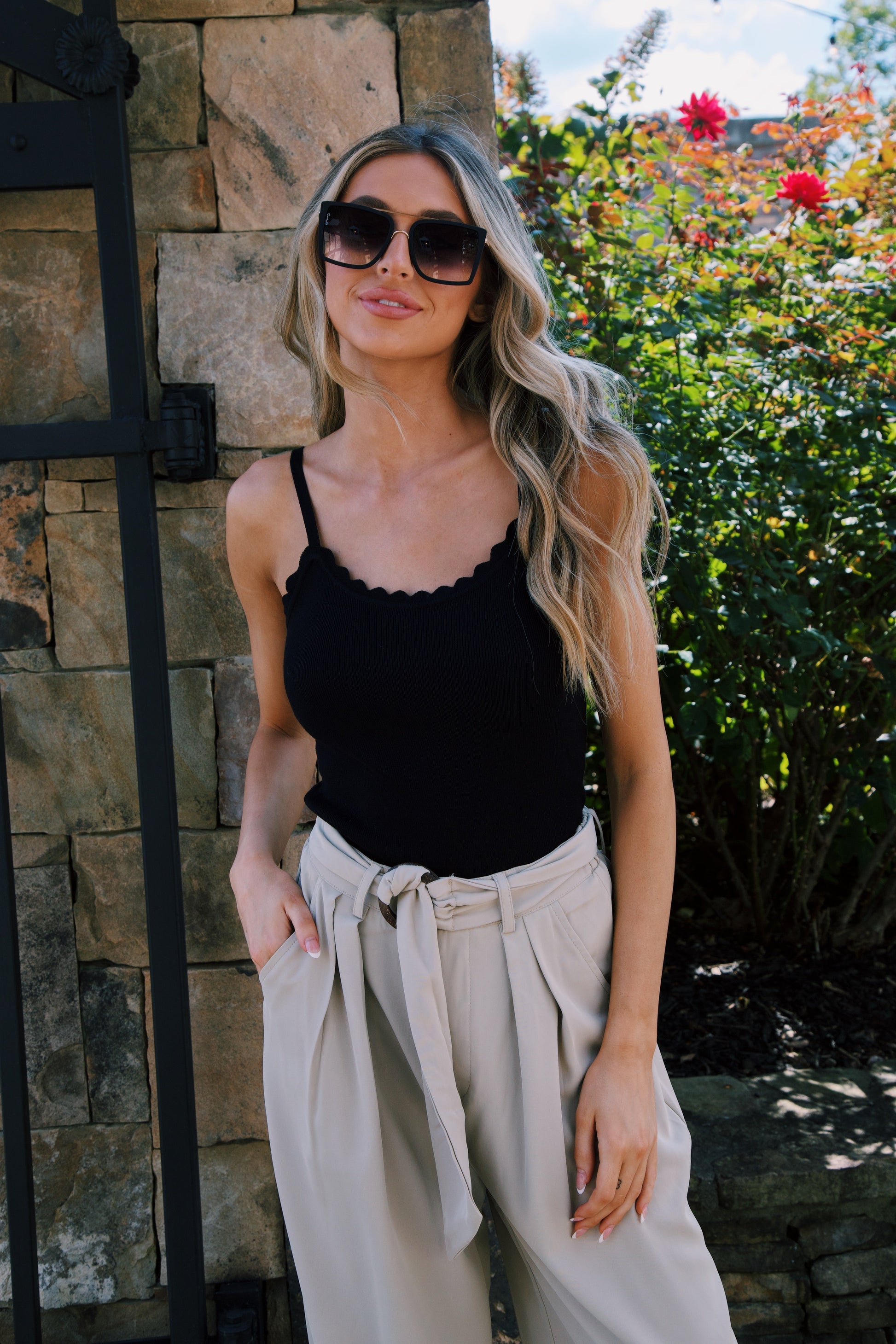  Velda Sunglasses, Black/Goldfade | Otra