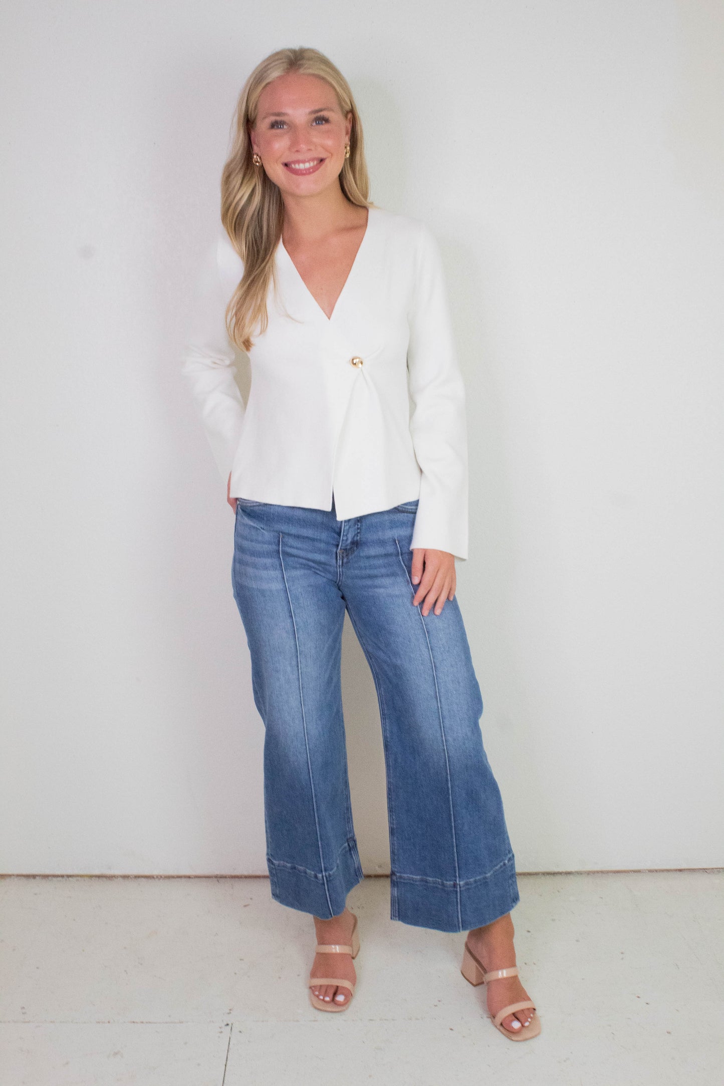  Guerline V-Neck Cardigan, Winter White | RD Style