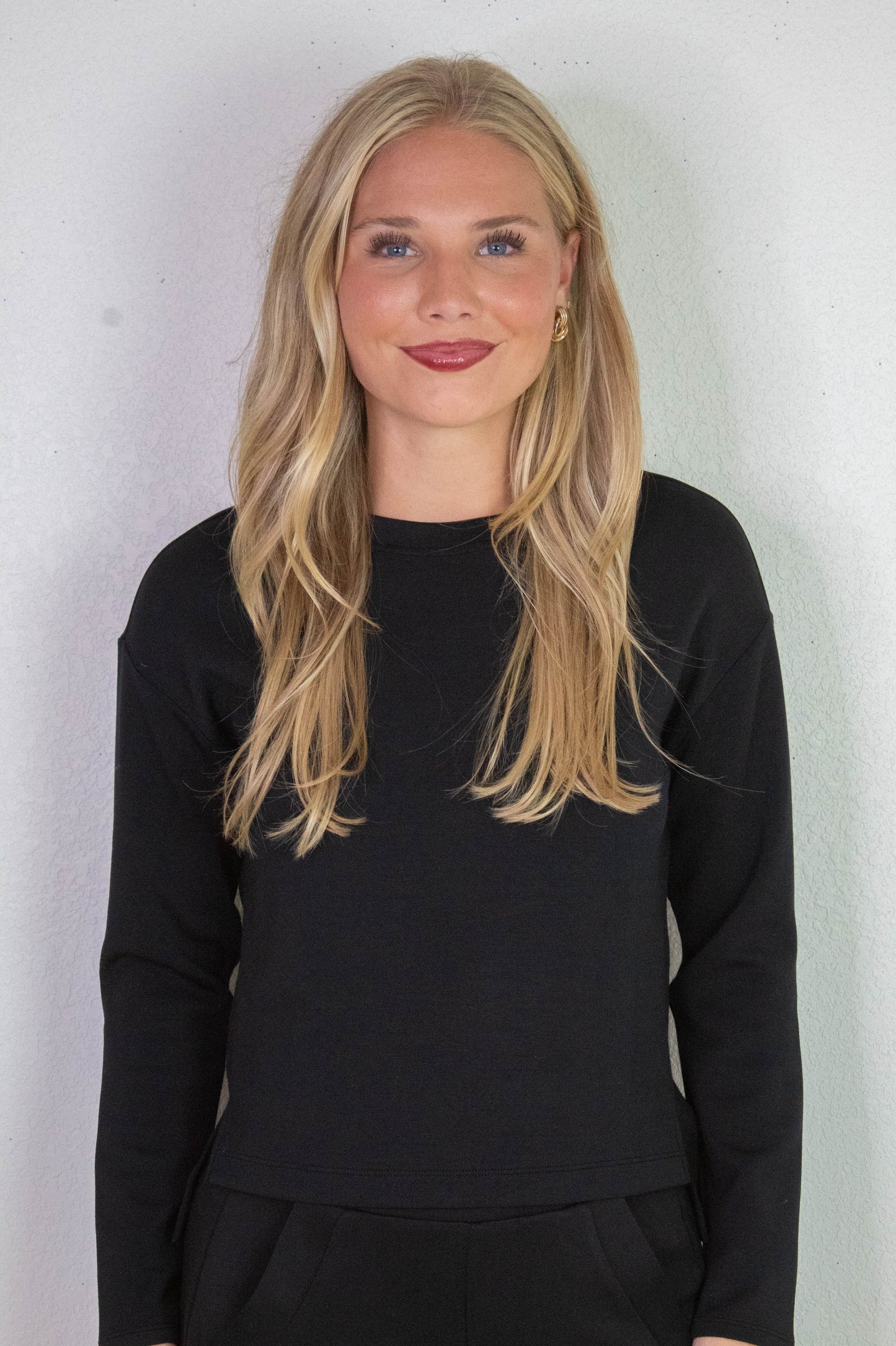  Airessentials Side Slit Top, Very Black | SPANX