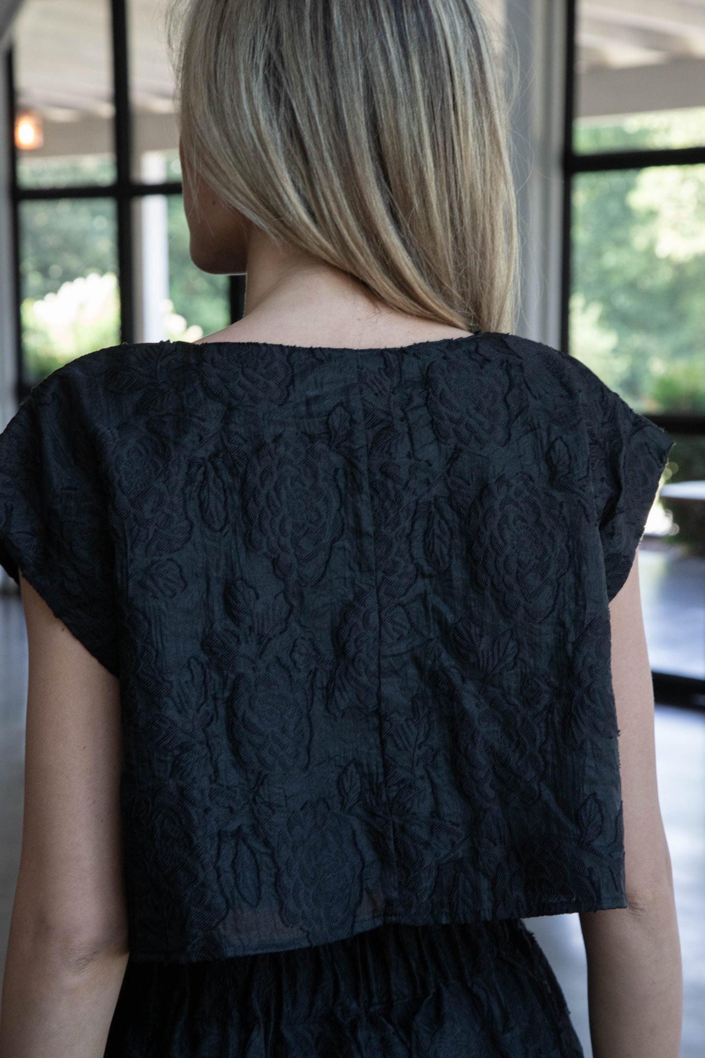  Ryann Cropped Jacquard Top, Black
