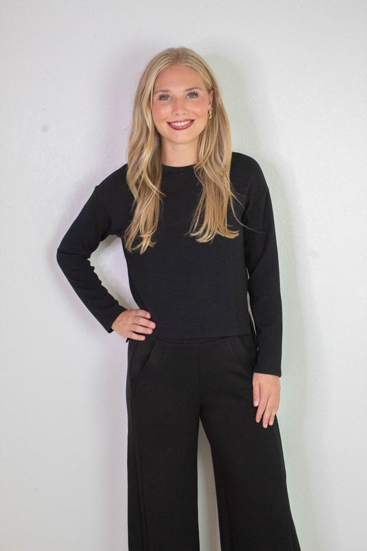  Airessentials Side Slit Top, Very Black | SPANX