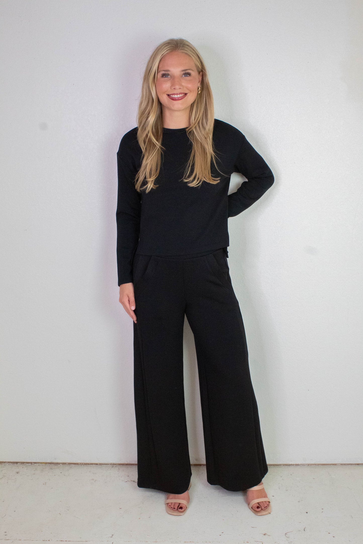  Airessentials Wide Leg Track Pant, Very Black | SPANX