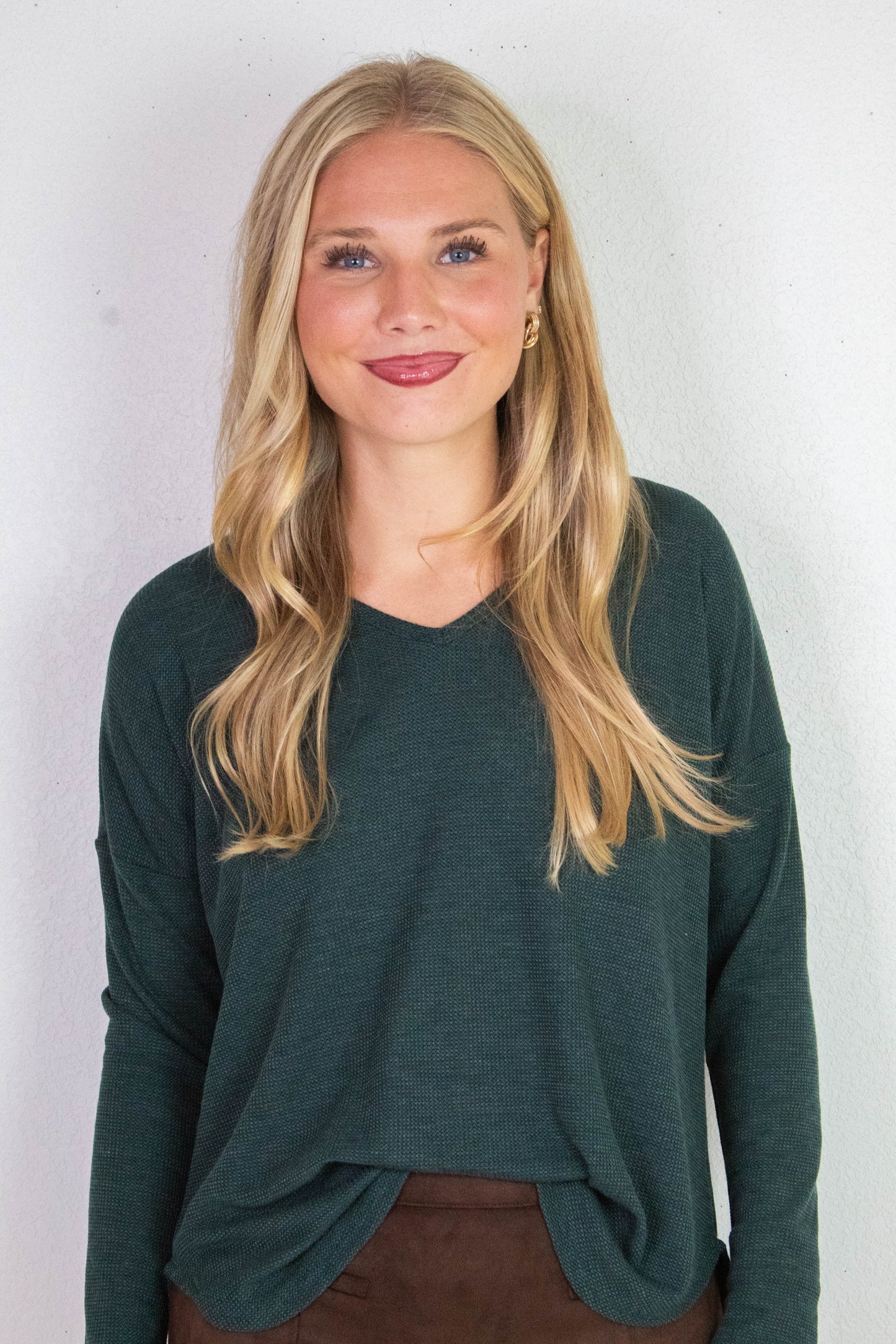  Gabrielle Round Hem Thermal Top, Hunter Green
