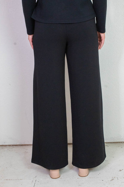  Airessentials Wide Leg Track Pant, Very Black | SPANX