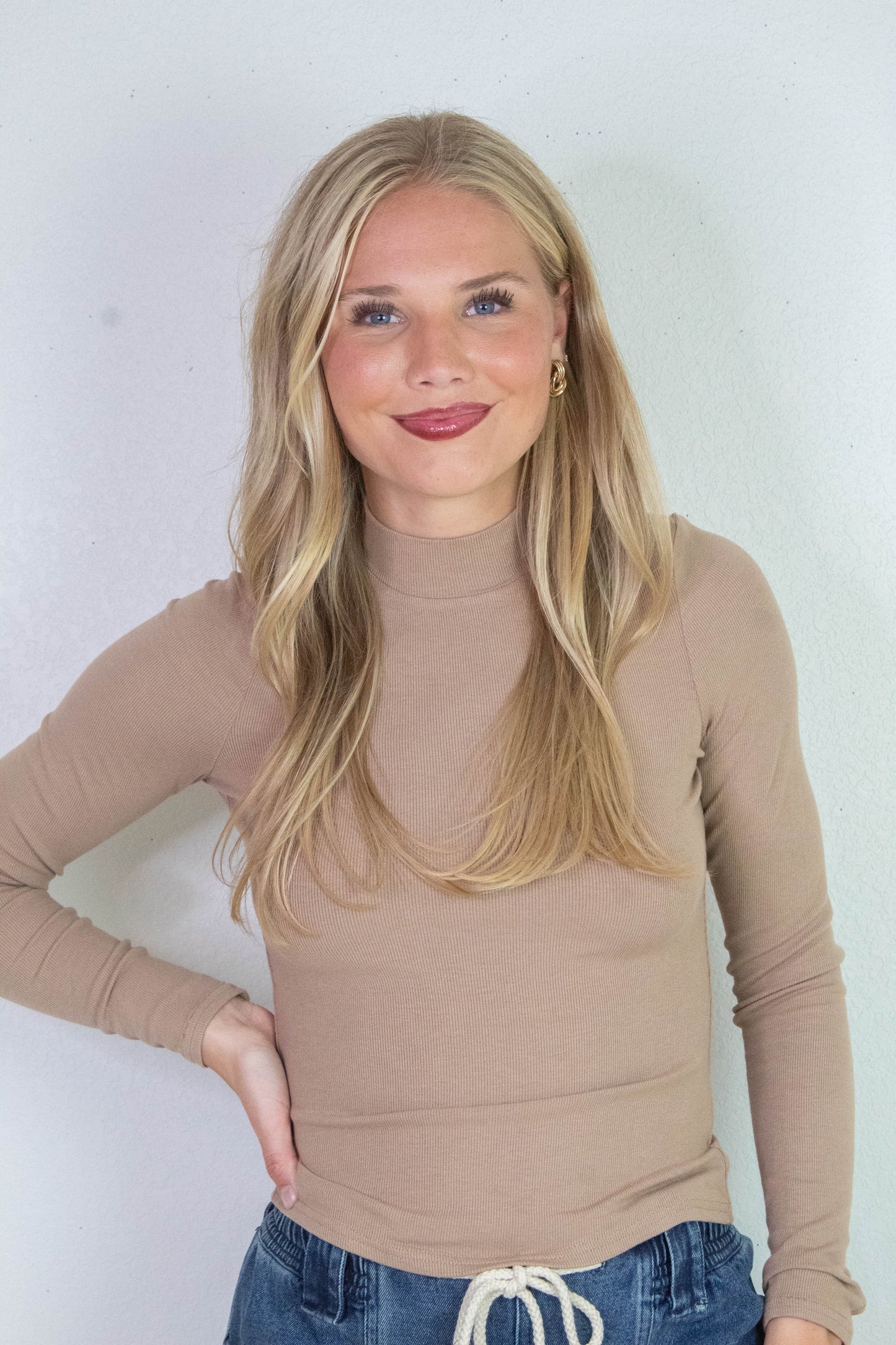  Ronan Mock Neck Top, Oak | Sadie & Sage