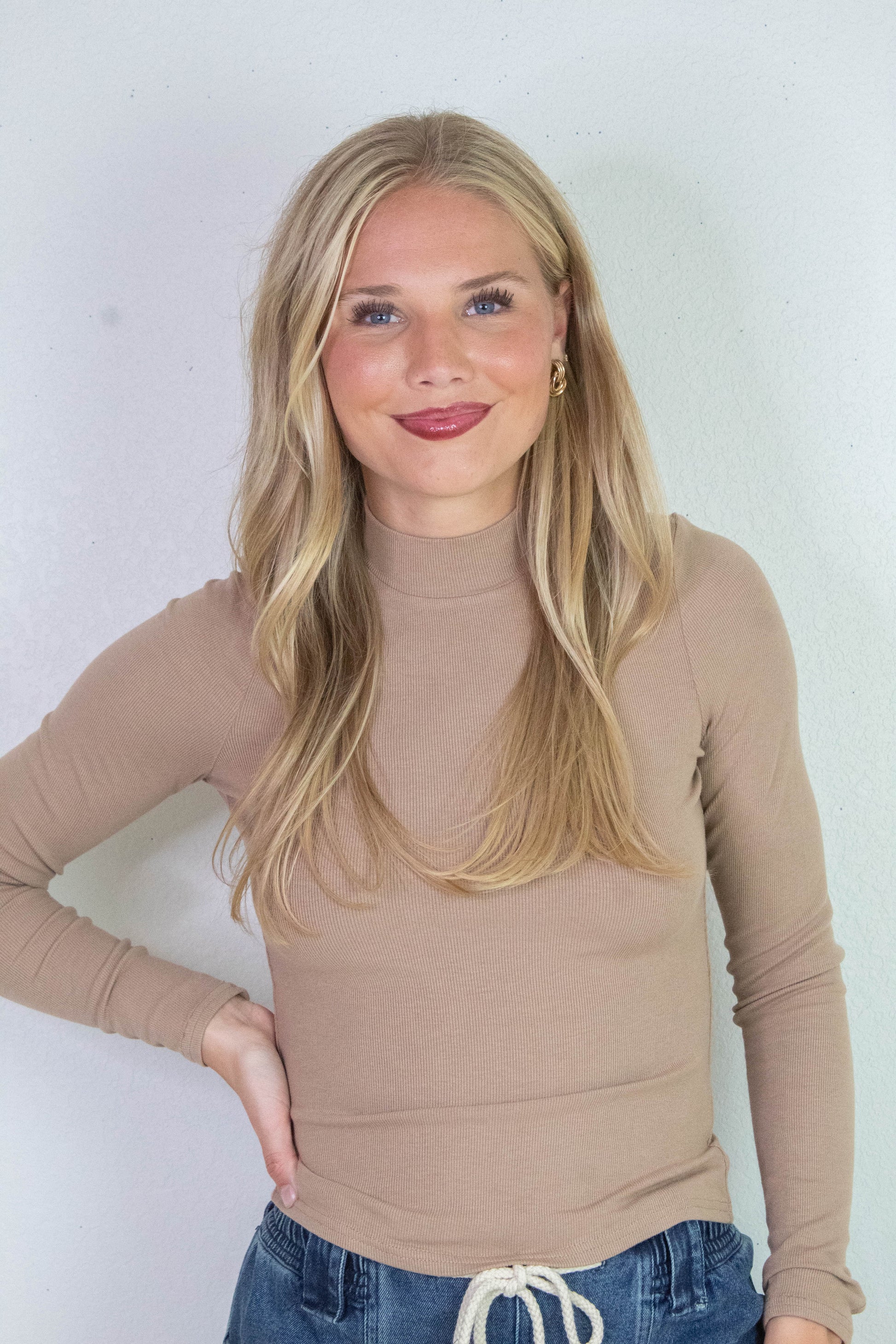  Ronan Mock Neck Top, Oak | Sadie & Sage
