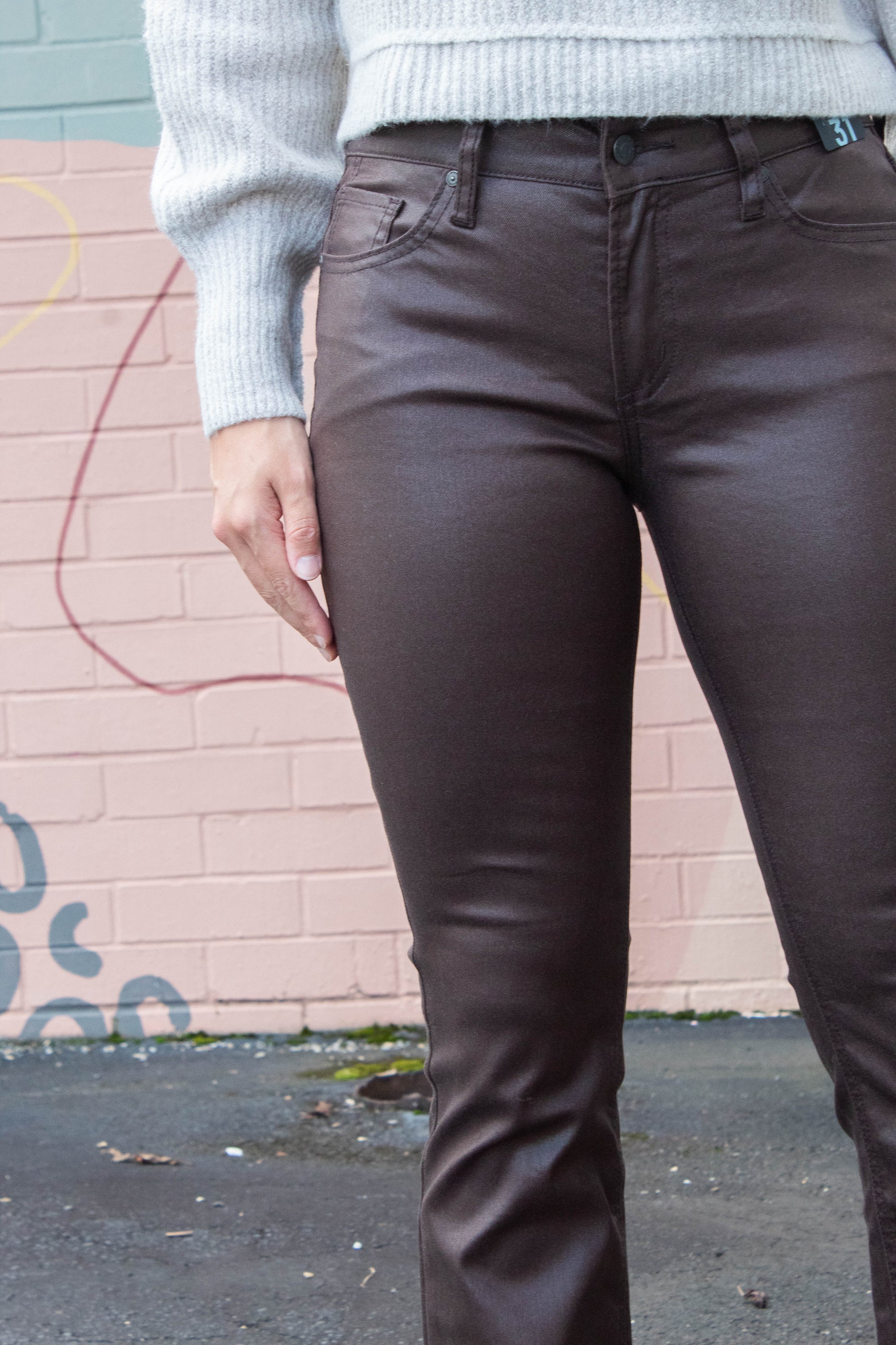  Suki Slim Boot Curvy Pant, Java | Silver Jeans Co