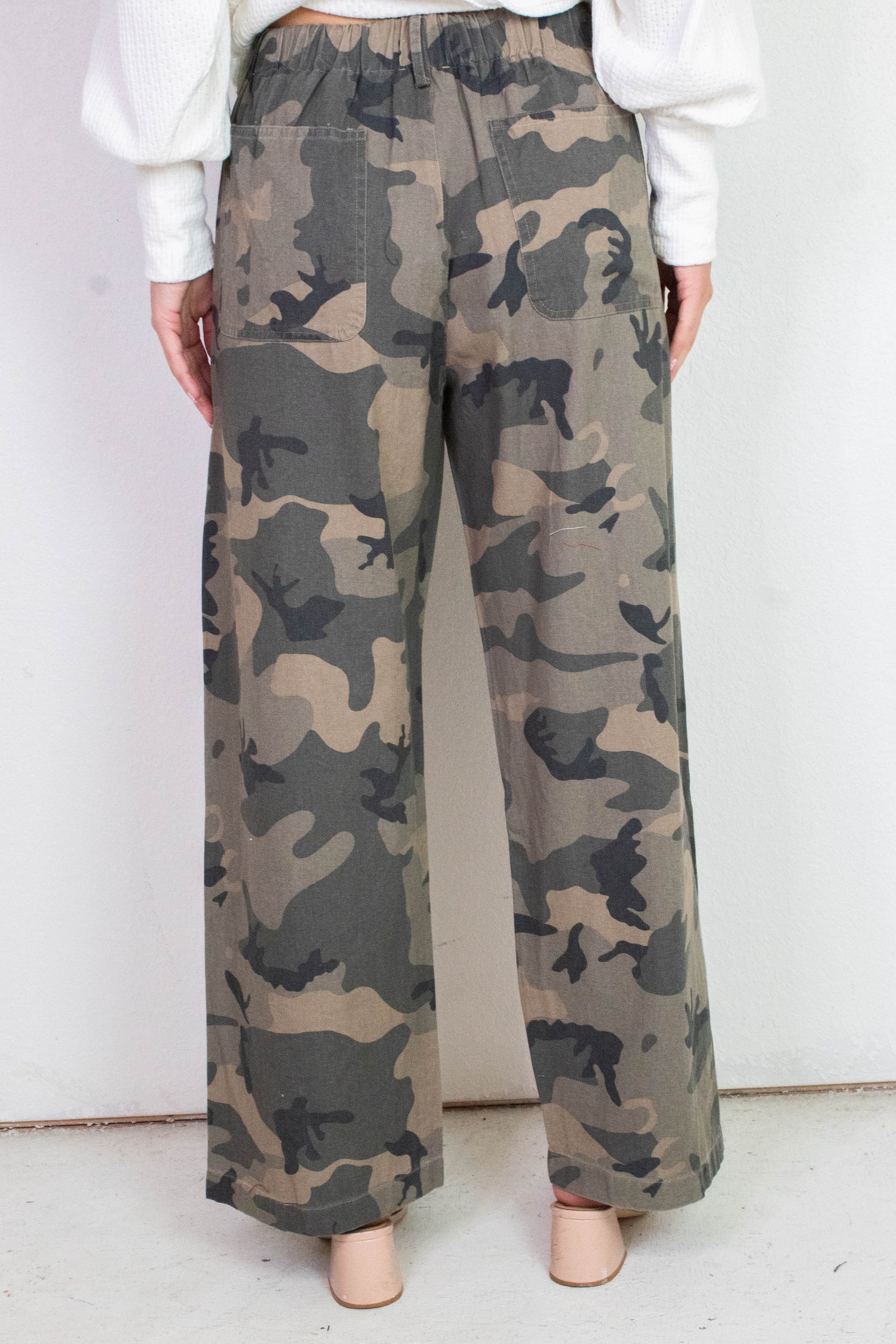  Rosalia Front Tie Woven Pant, Camo