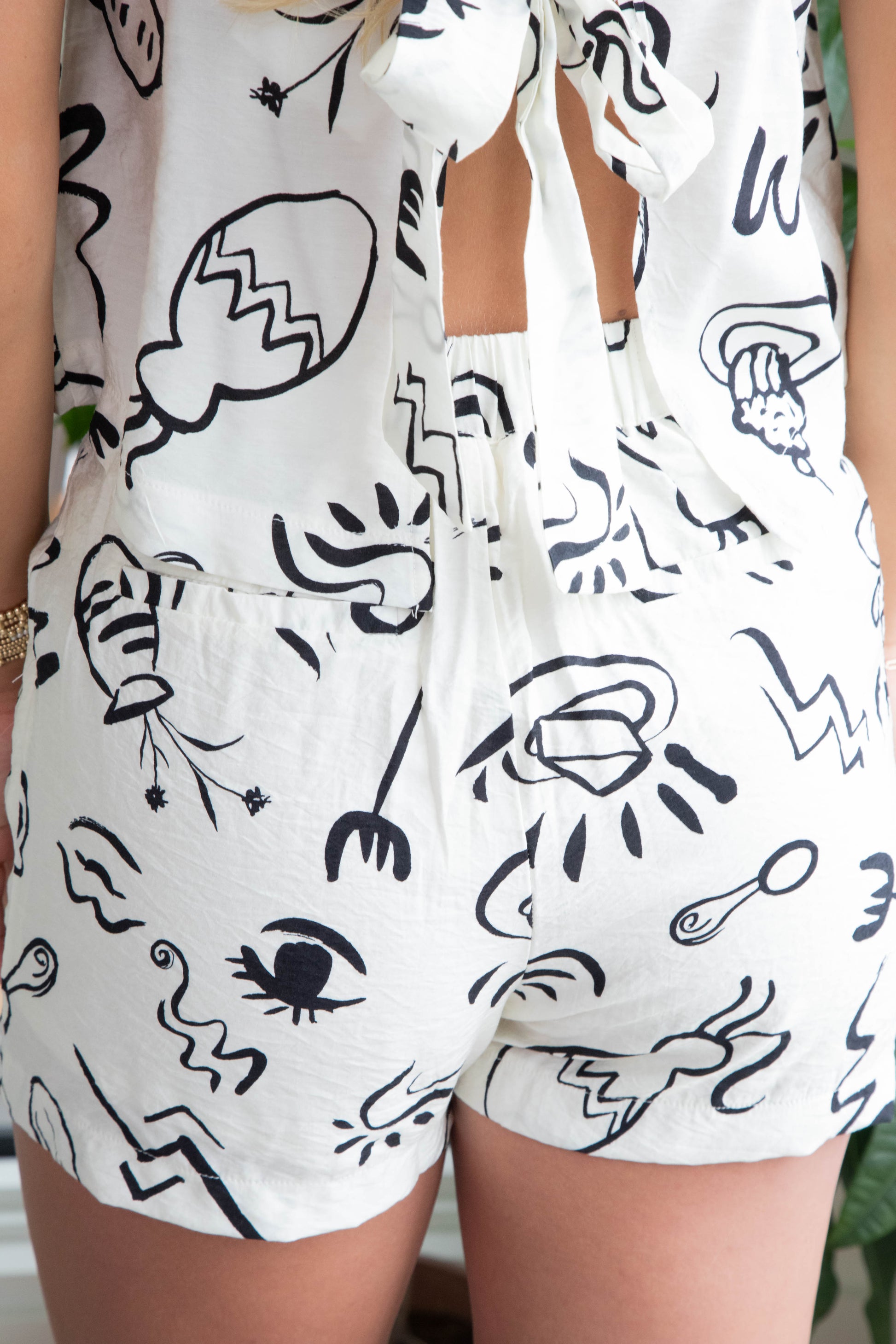  Elena Doodle Print Shorts, Natural
