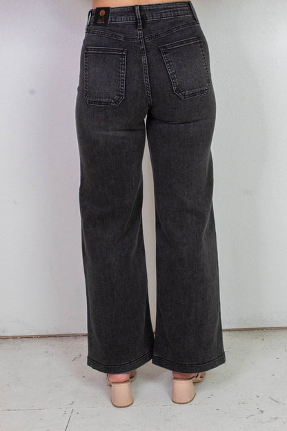  Leah Patch Pocket Wide Leg Jeans, Washed Black