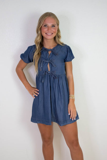  Tinsley Front Tie Cutout Detail Dress, Chambray