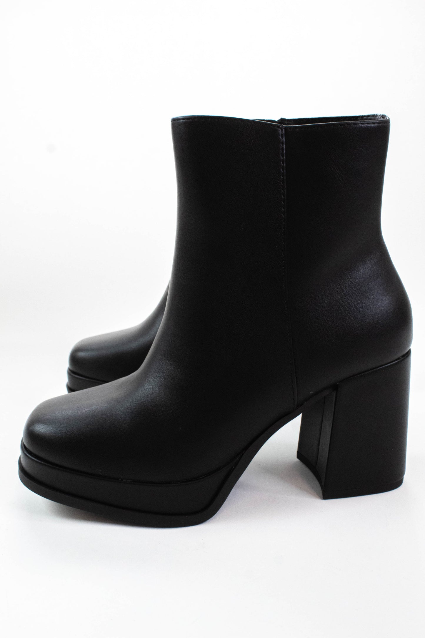  Graham Platform Dress Boot, Black PU