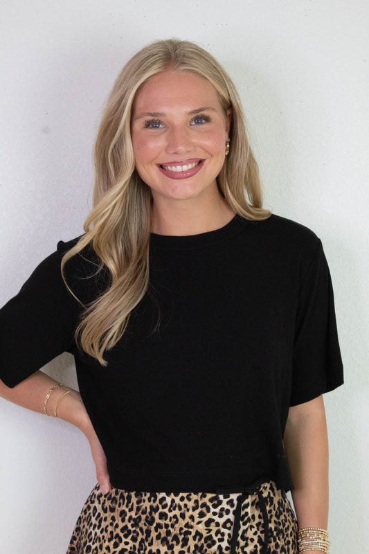  Karen Cropped Tee, Black | Cream Yoga