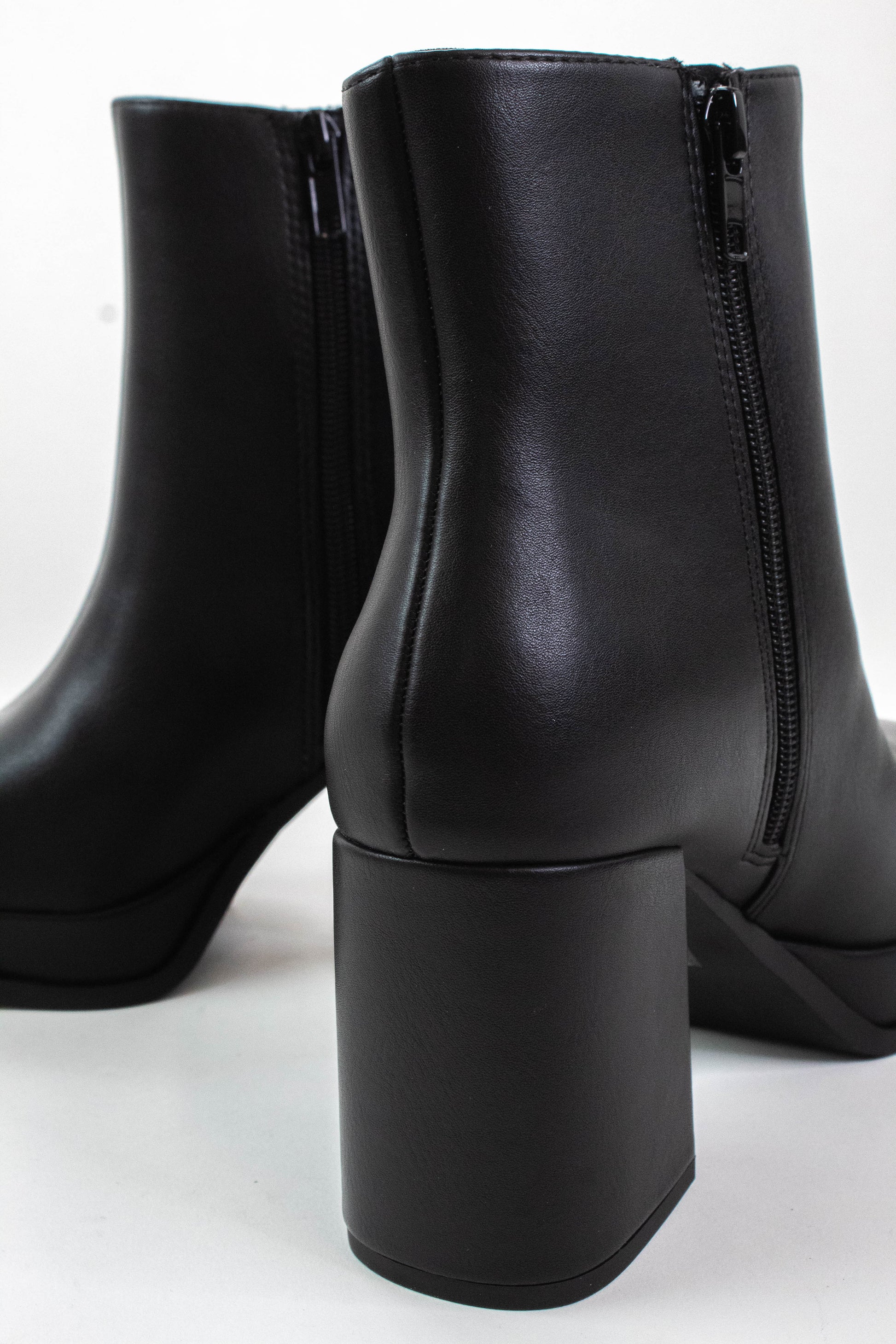  Graham Platform Dress Boot, Black PU