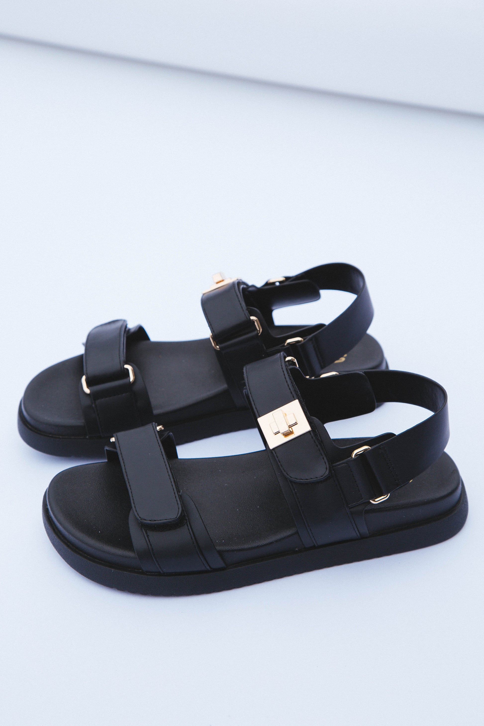  Cobber Flatform Sandal, Black PU