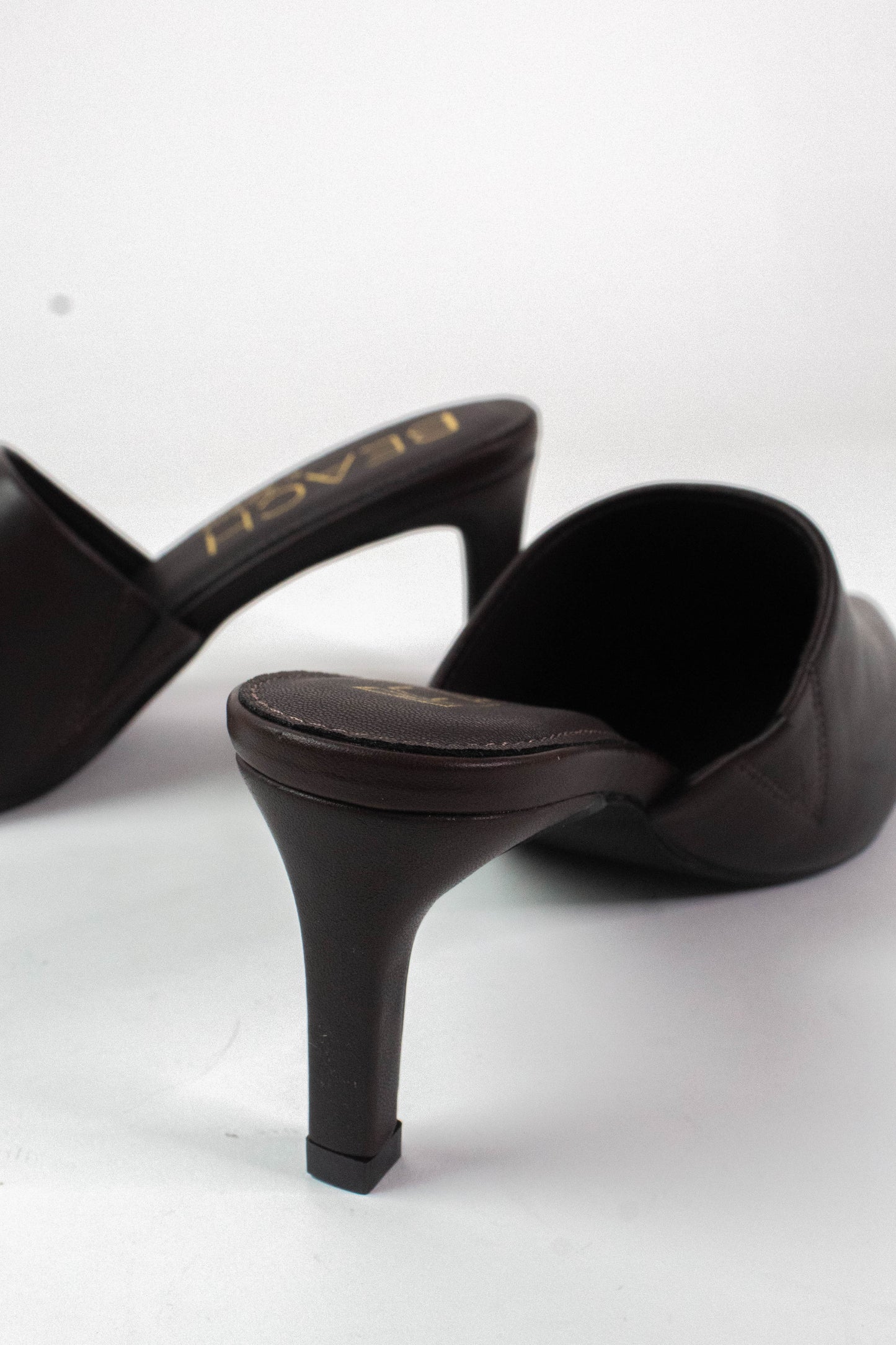  Garret Pointed Toe Heel, Coffee | Beach By Matisse