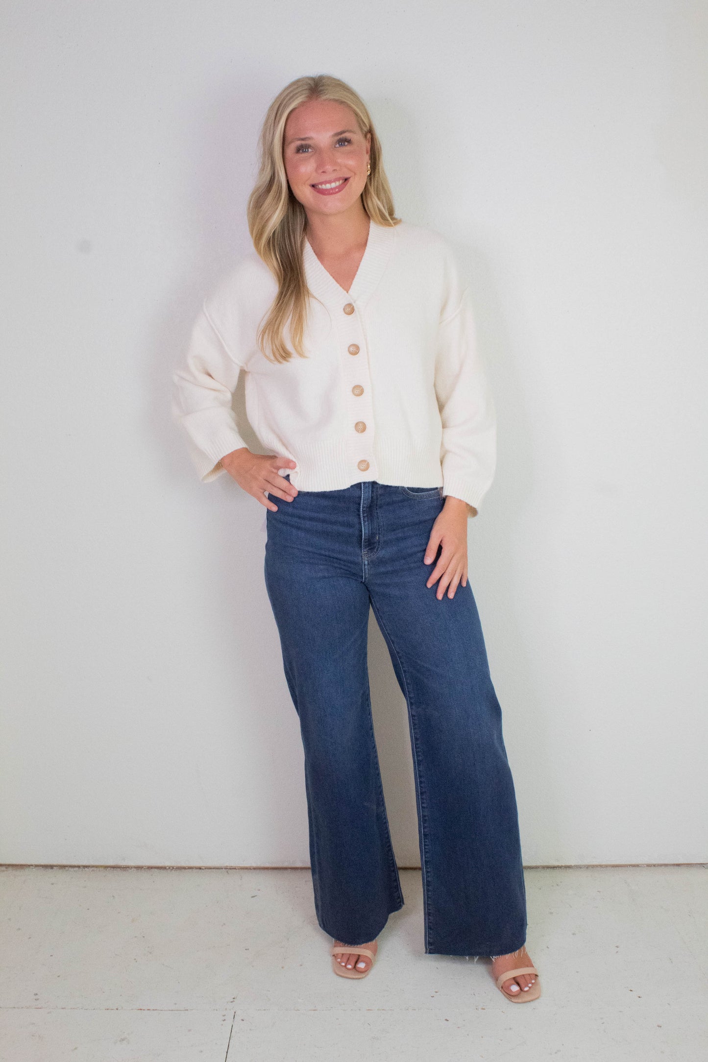  Far Out High Rise Wide Leg Jeans, Waterfall | Daze