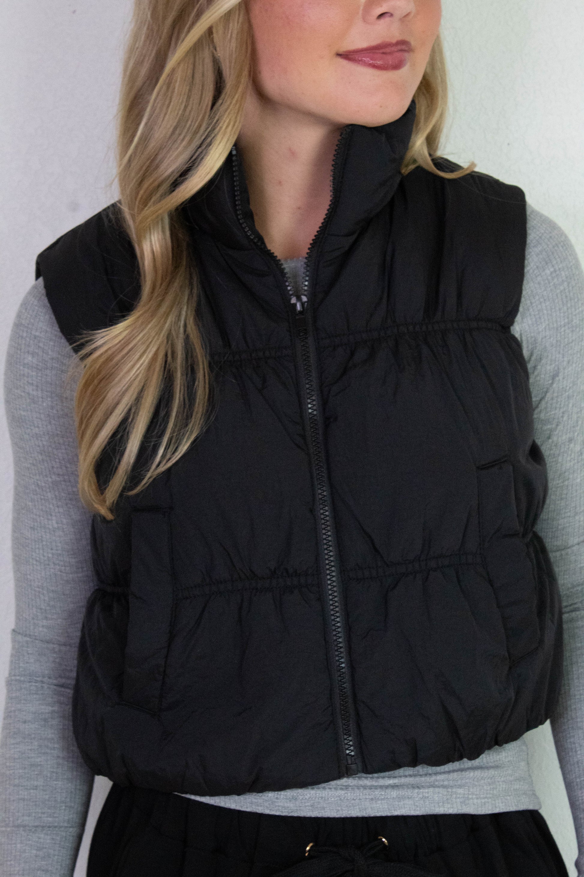  Martha Zip Up Cropped Puffer Vest, Black