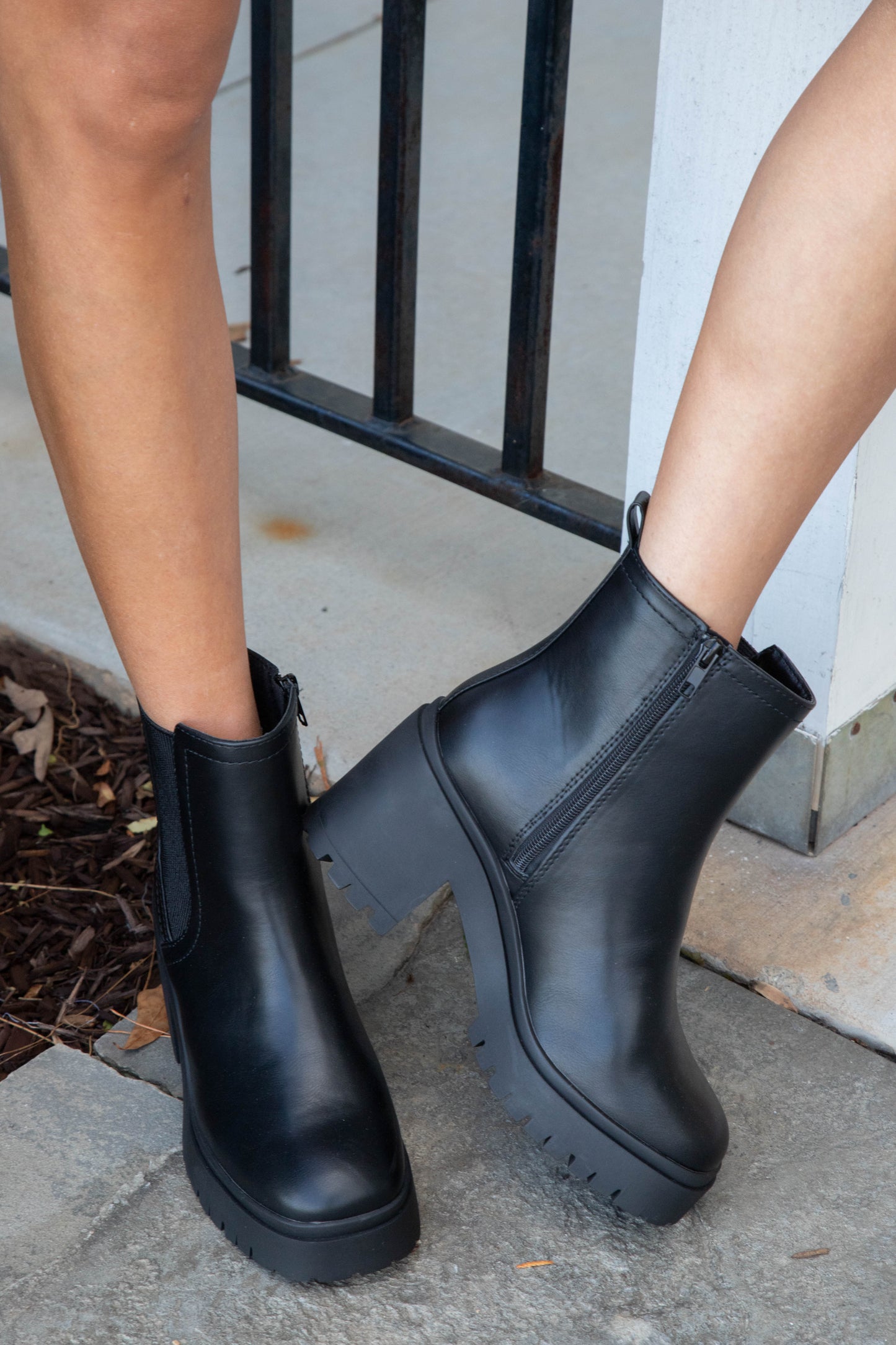  Walrus Platform Chelsea Boot, Black PU