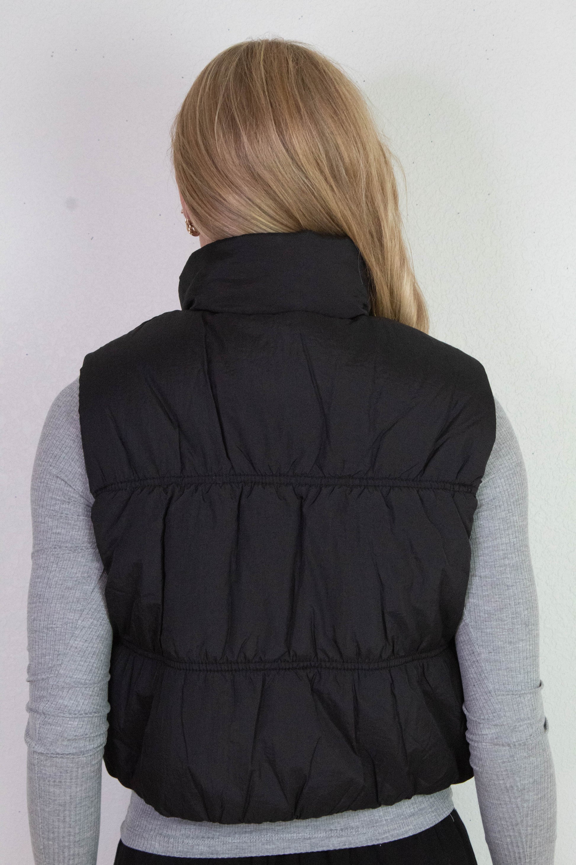  Martha Zip Up Cropped Puffer Vest, Black