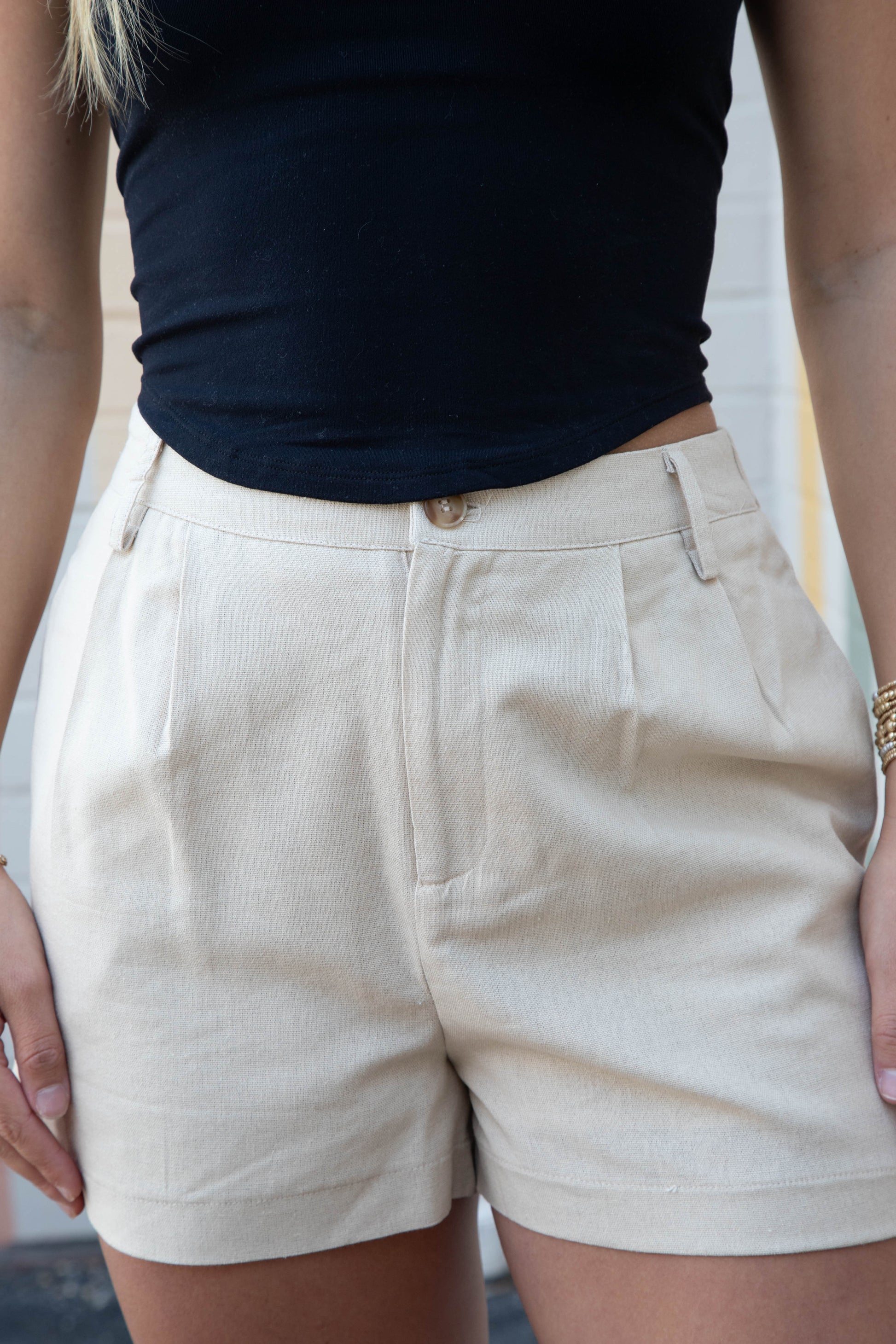  McKenna Linen Pleated Shorts, Khaki