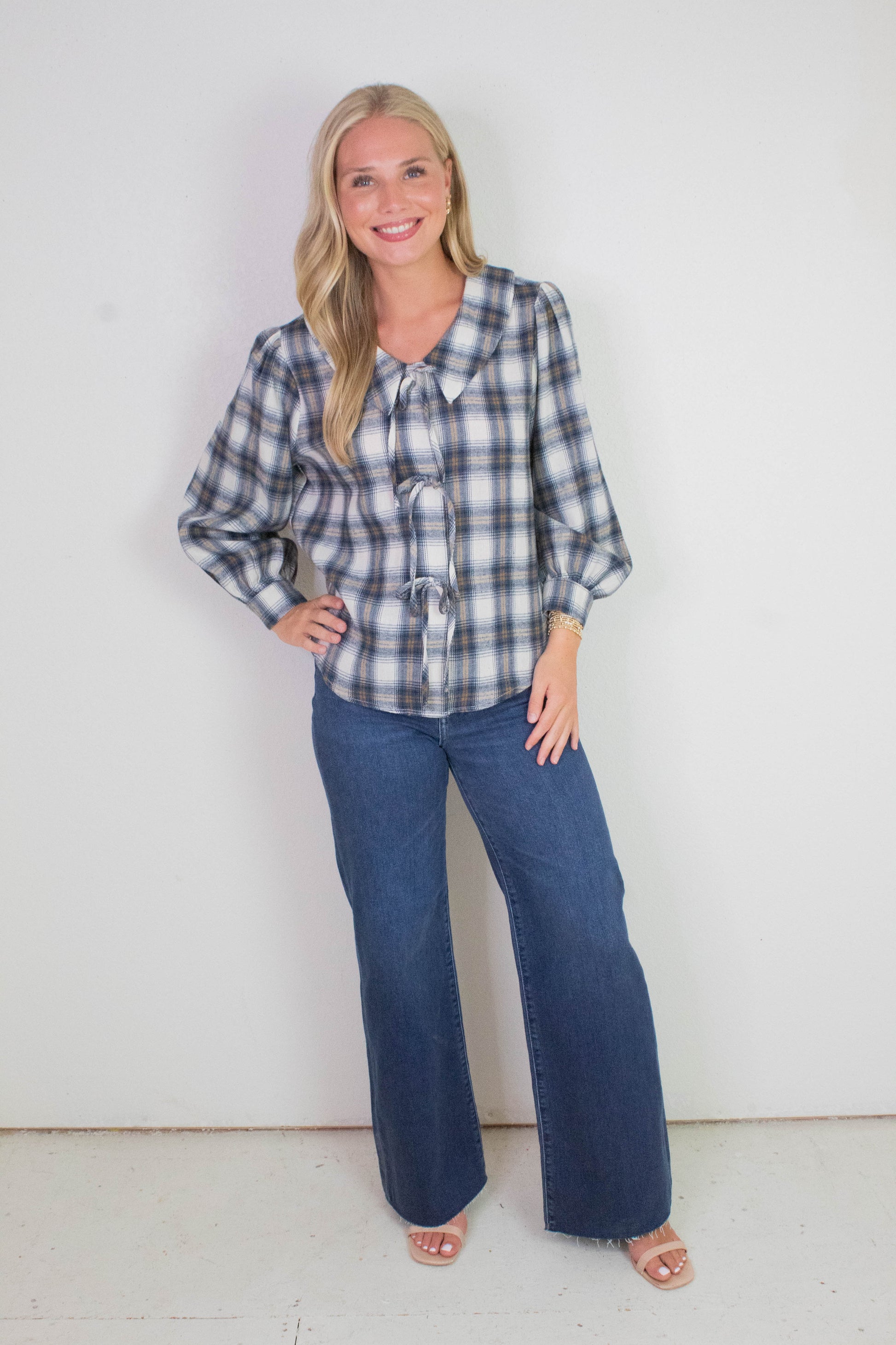  Far Out High Rise Wide Leg Jeans, Waterfall | Daze