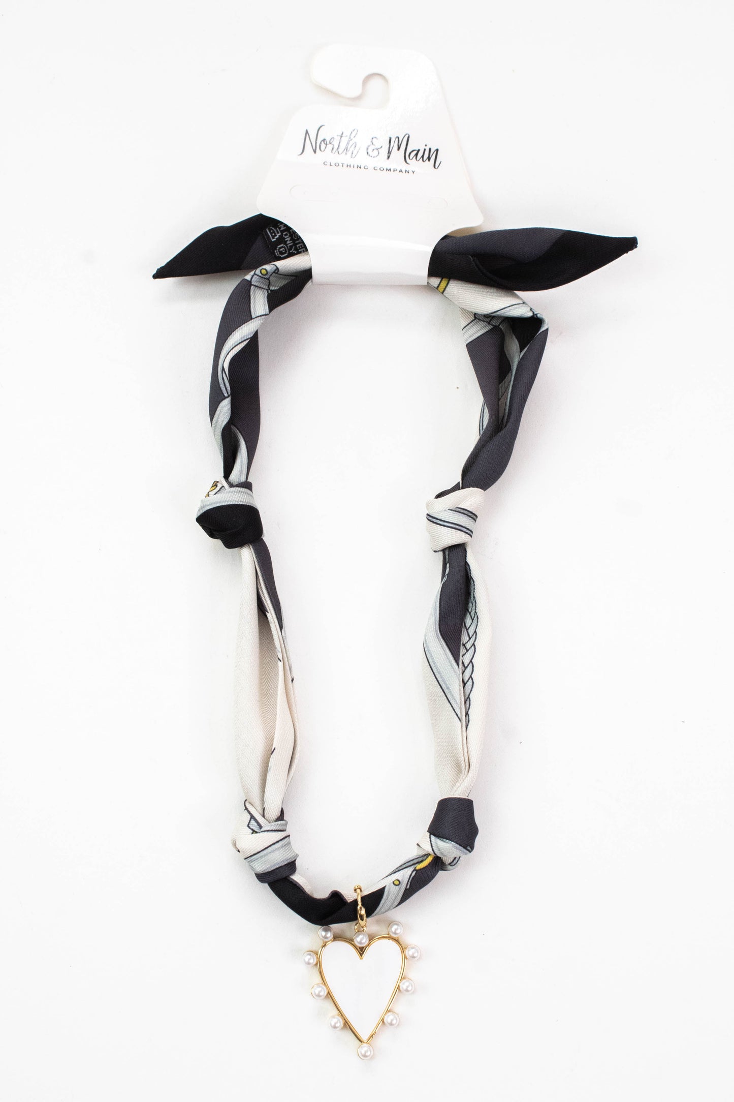  Mavis Pearlized Heart Scarf Necklace, Grey/White