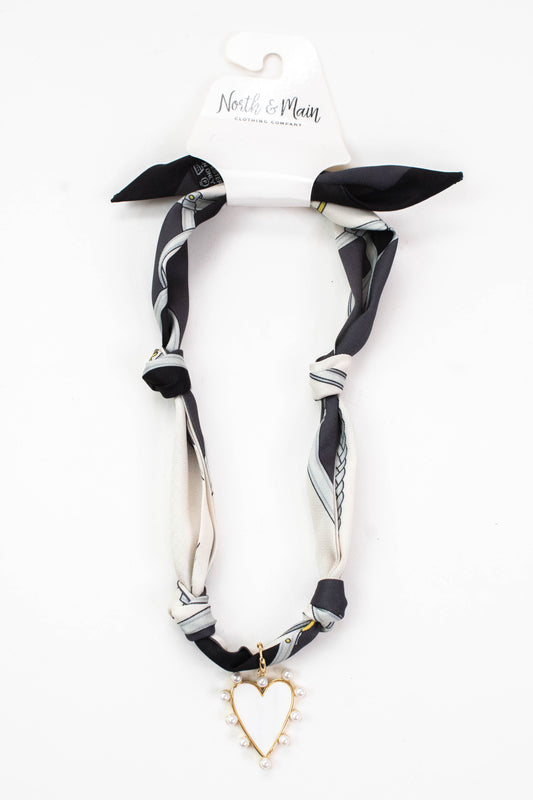  Mavis Pearlized Heart Scarf Necklace, Grey/White