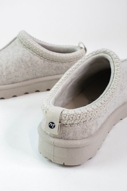  Zen Stitched Slippers, Oatmeal | Beach By Matisse