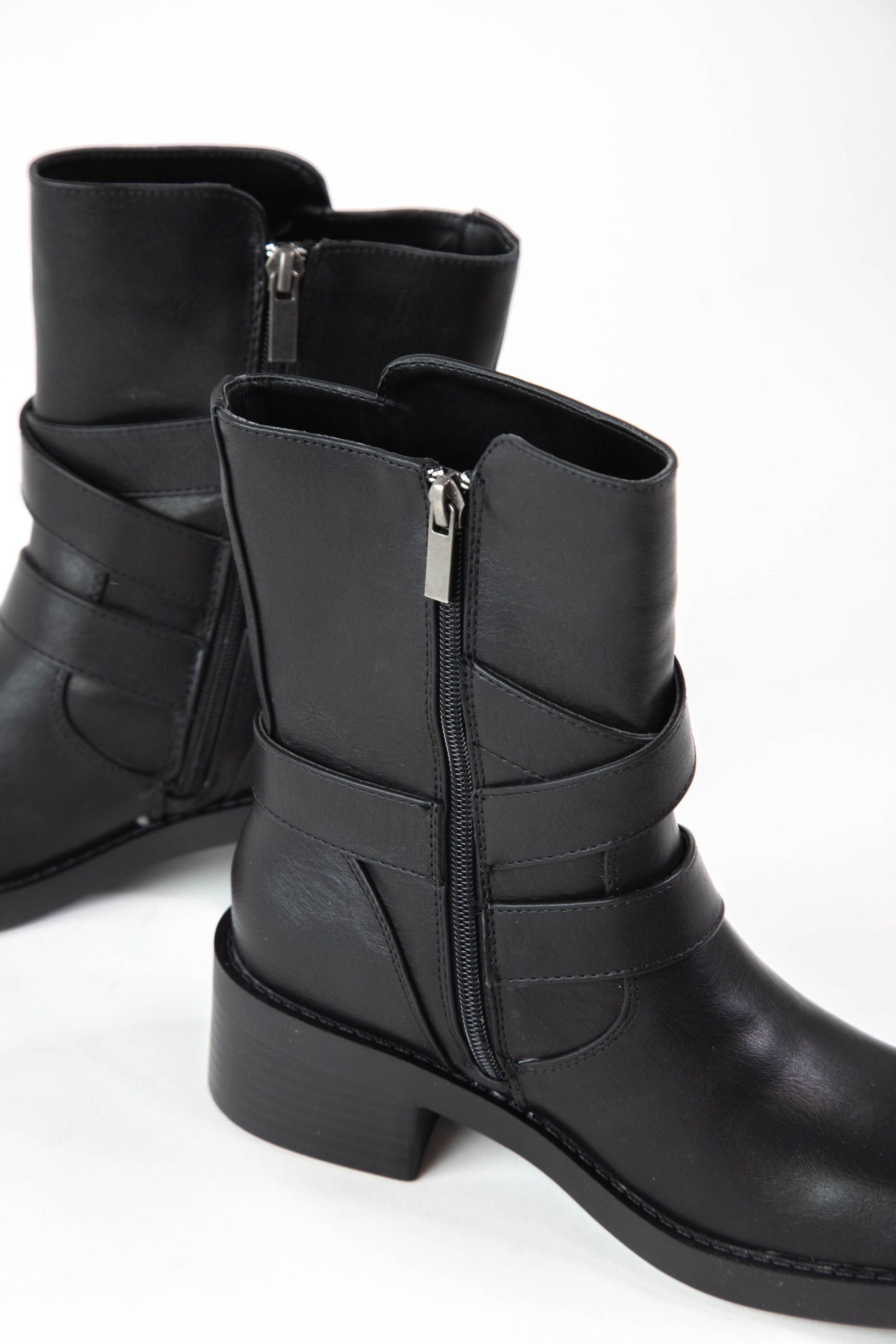  Tacoma Buckle Strap Engineer Boot, Black