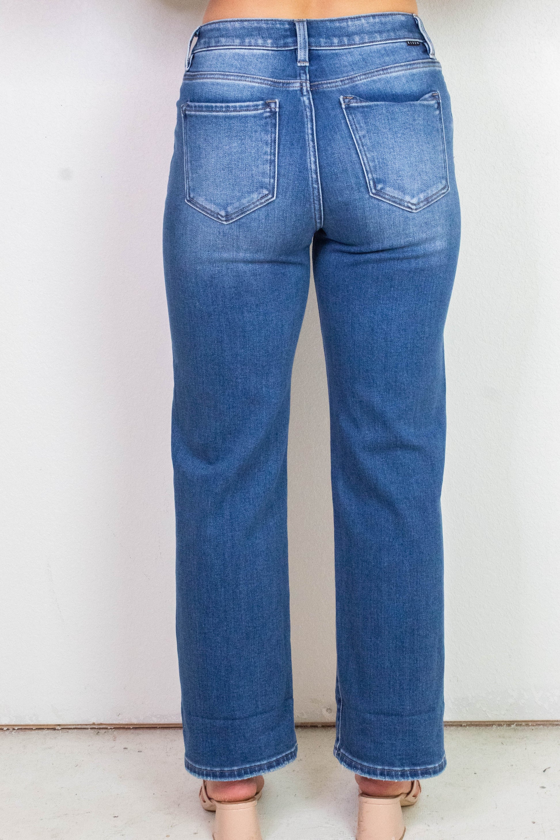  Emma Mid Rise Crop Cuffed Jeans, Medium