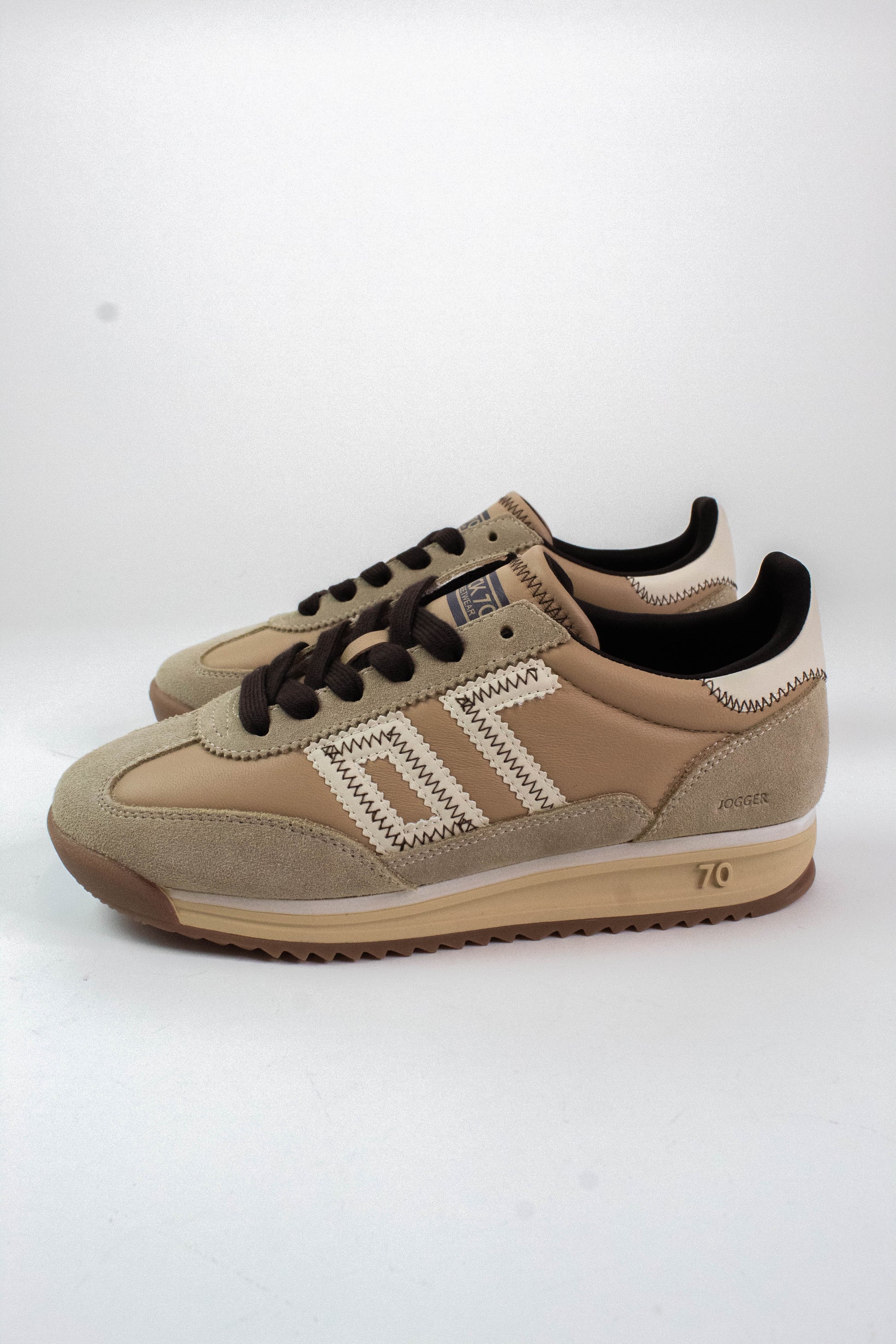  Jogger Sporty Vintage Sneaker, Beige Milk Coffee | Back 70