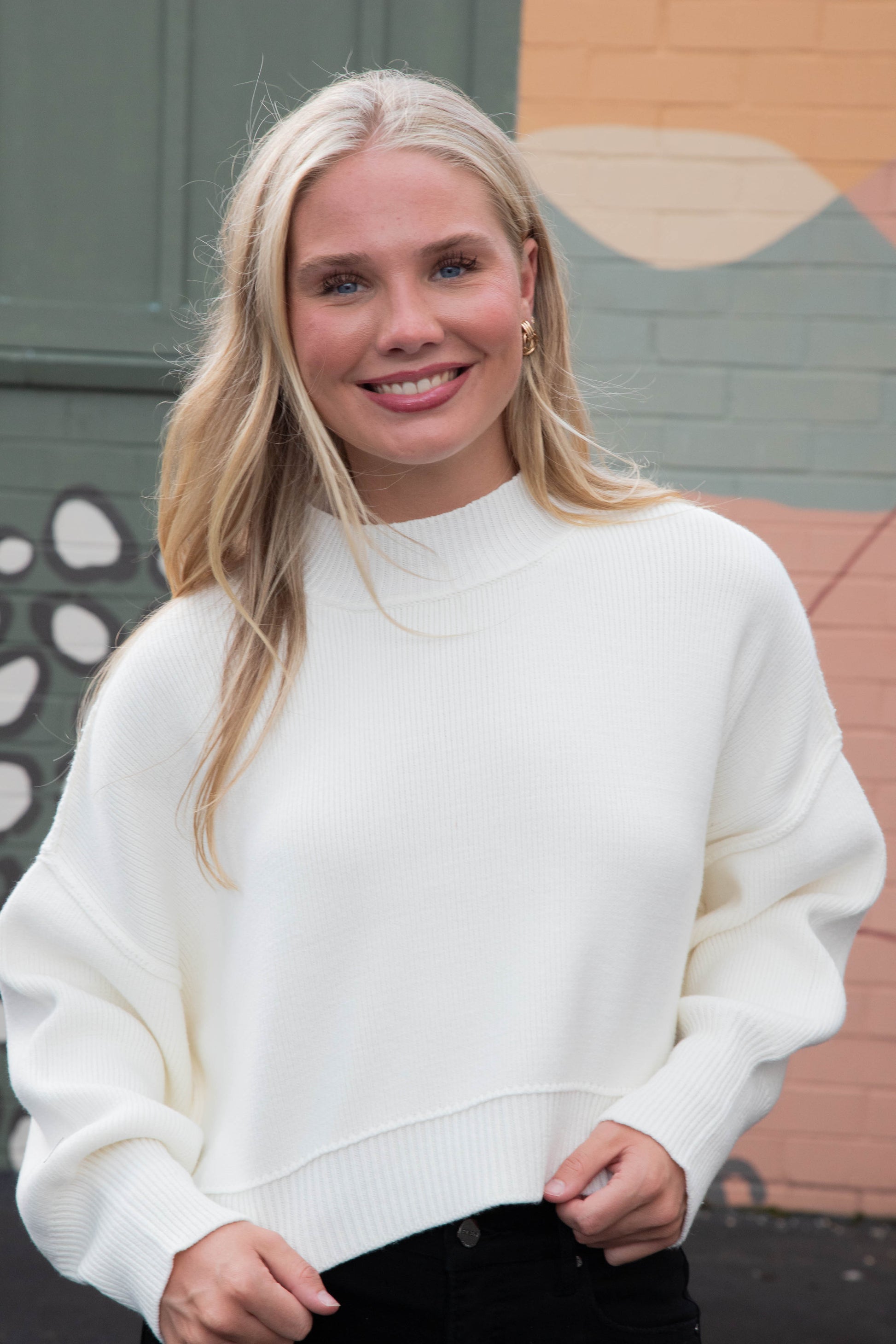  Aubrey Oversized Cropped Sweater, Ivory