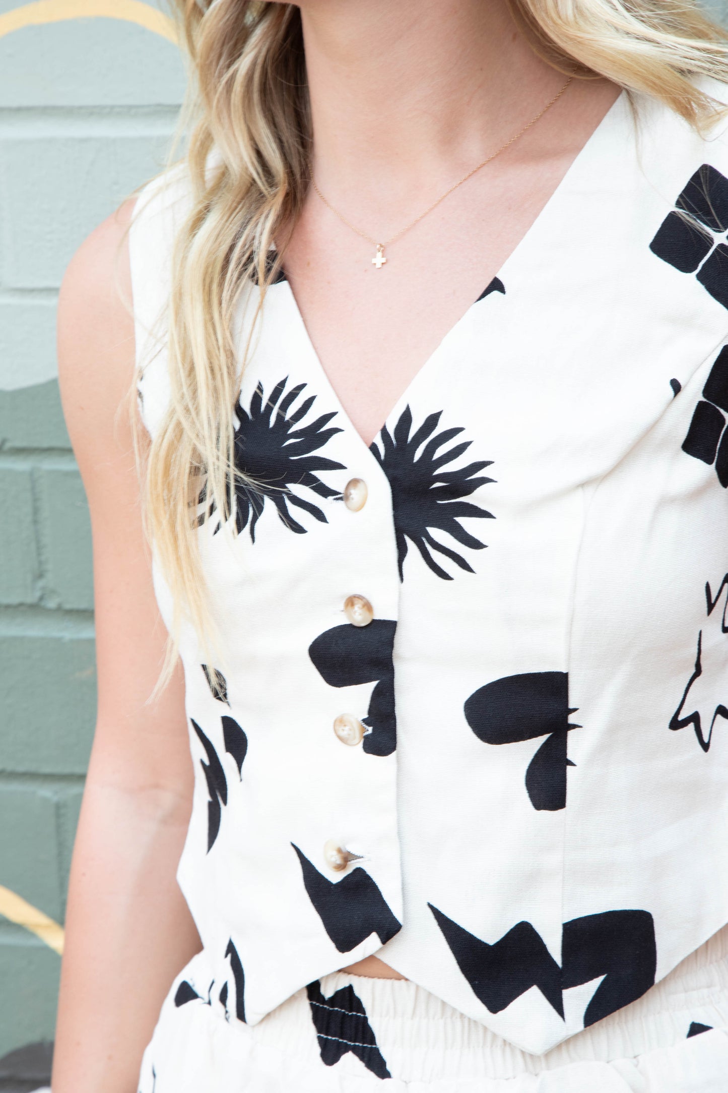  Priscilla Doodle Print Linen Vest, Cream
