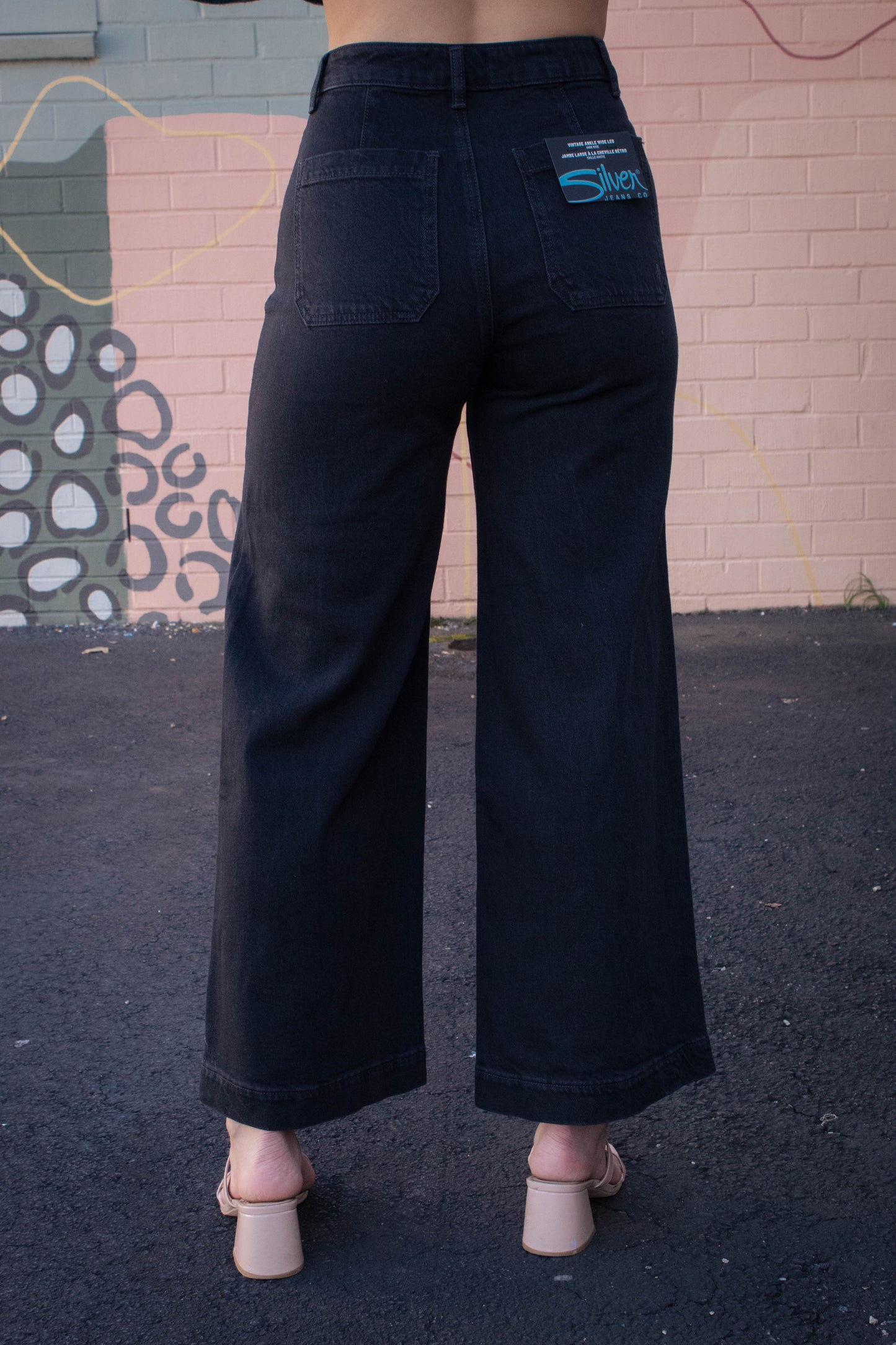  Karla Vintage Ankle Wide Leg Jeans, Ebony | Silver Jeans Co